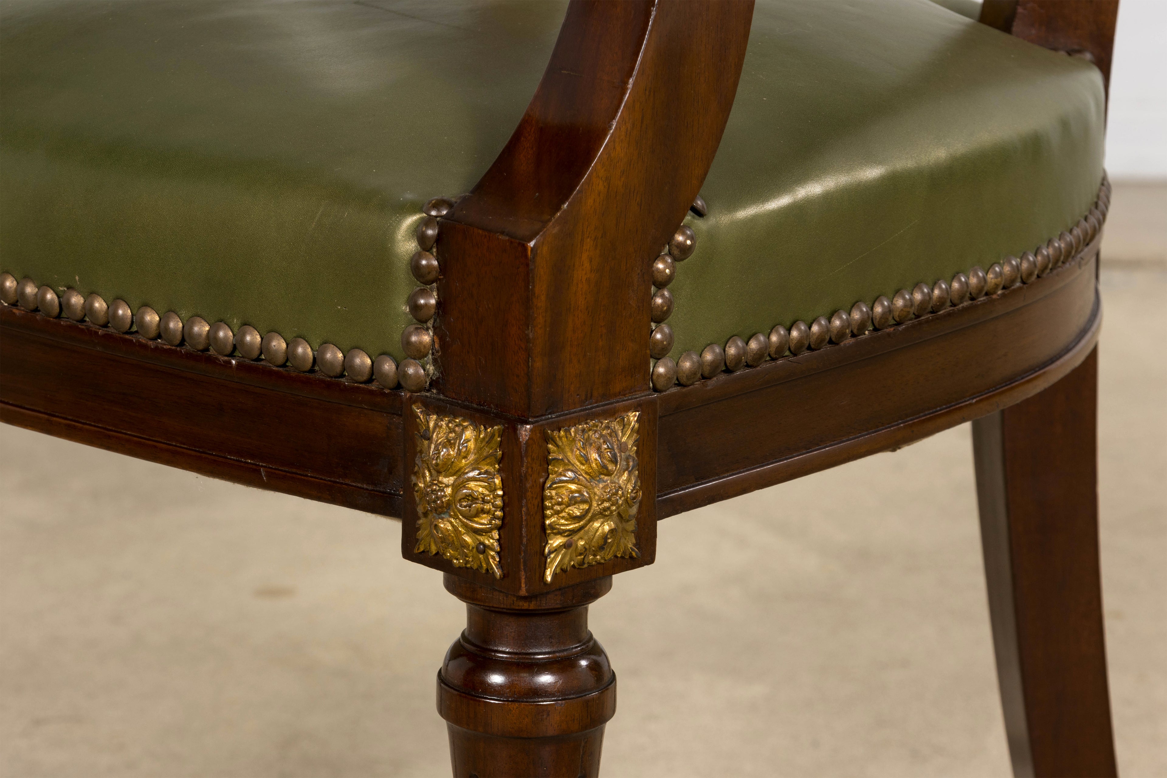 Late 19th Century French Napoleon III Mahogany Desk Chair with Olive Green Leather