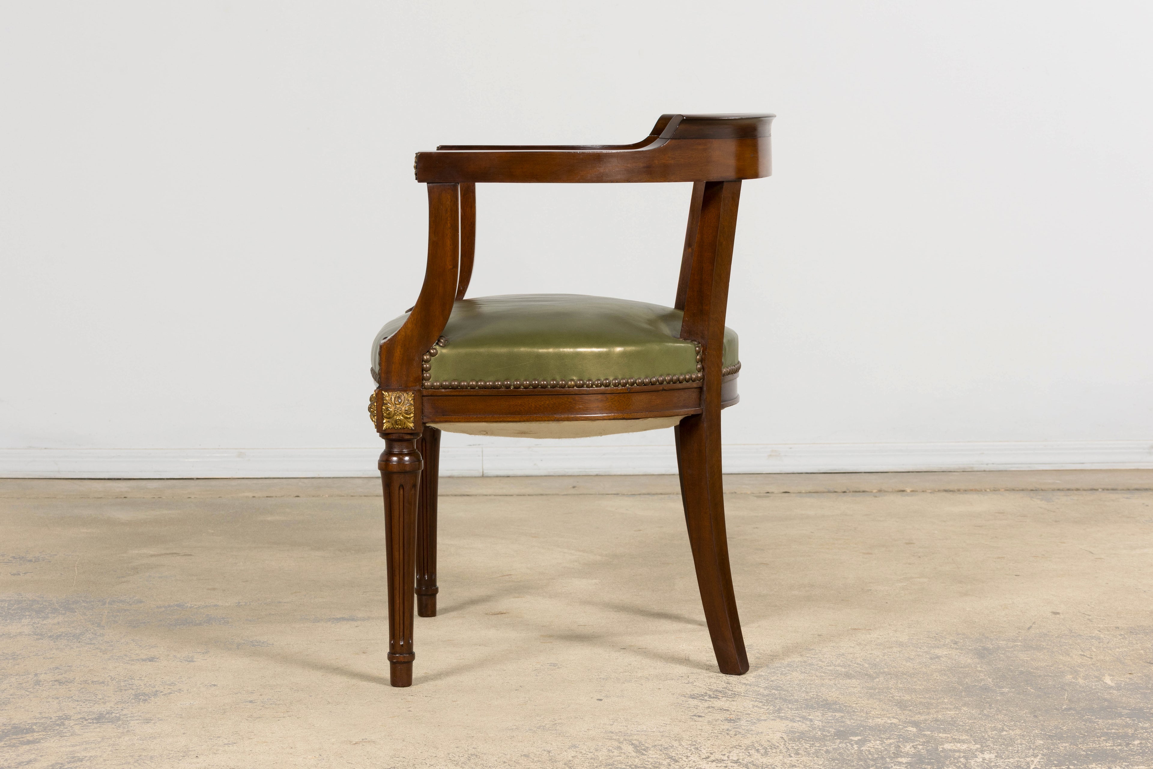Late 19th Century French Napoleon III Mahogany Desk Chair with Olive Green Leather