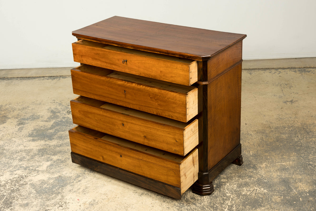 Mid-19th Century French Louis Philippe Walnut Chest of Drawers
