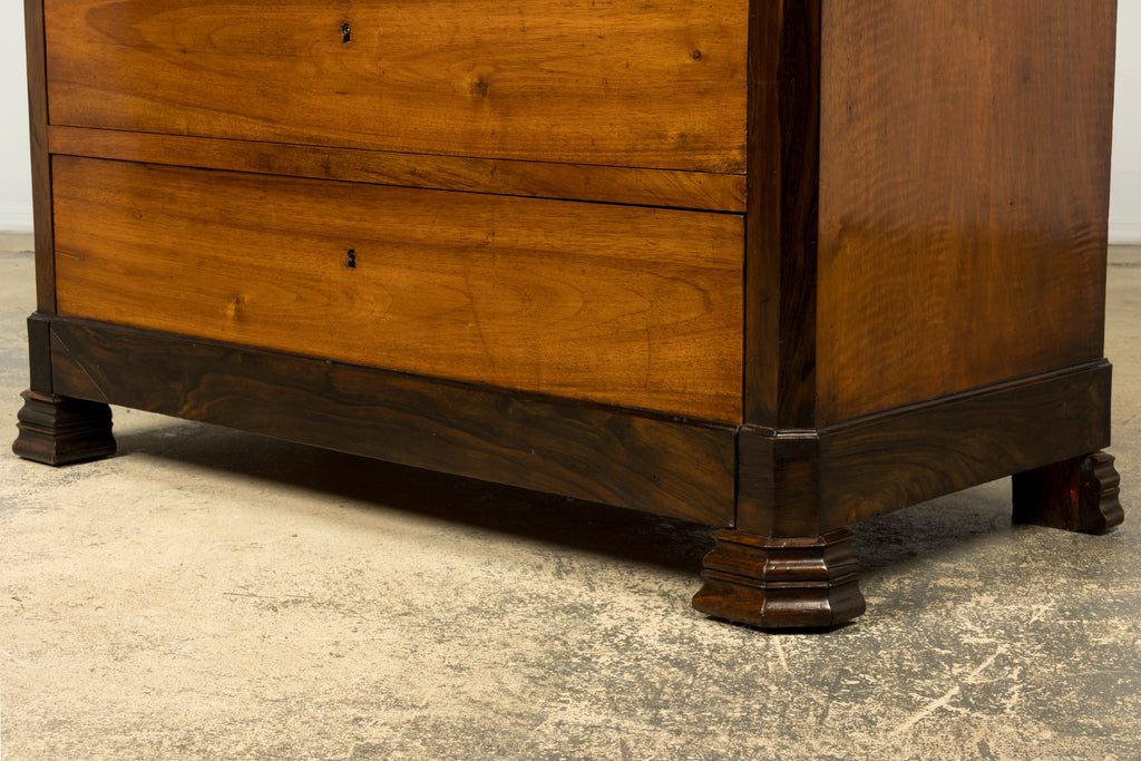 Mid-19th Century French Louis Philippe Walnut Chest of Drawers