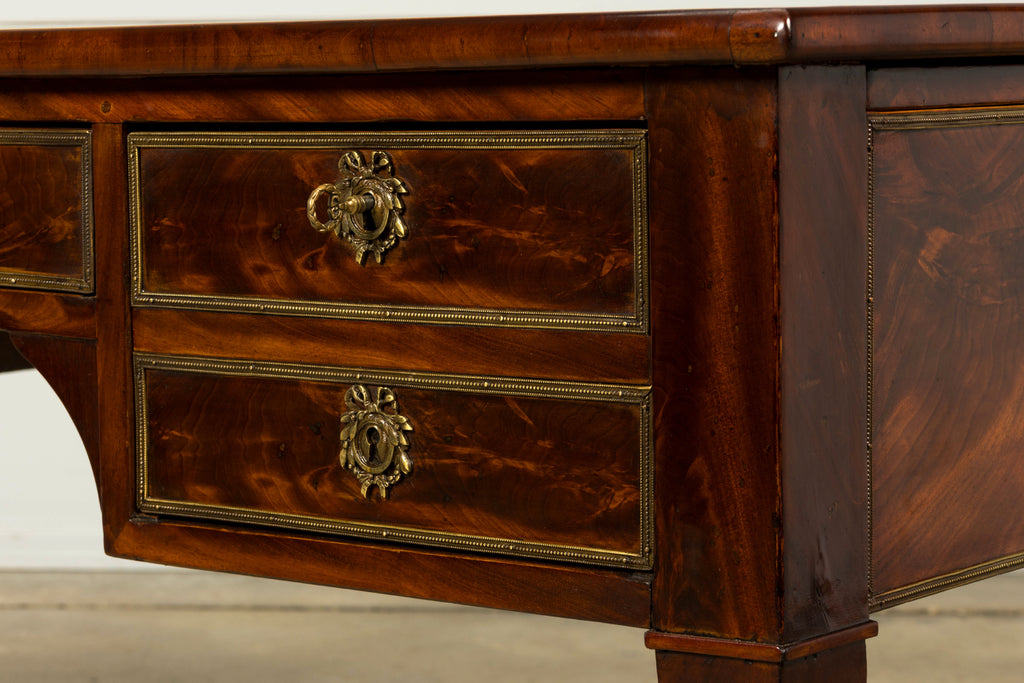 Mid-19th Century French Neoclassical Mahogany Bureau Plat Desk With Chartreuse Leather
