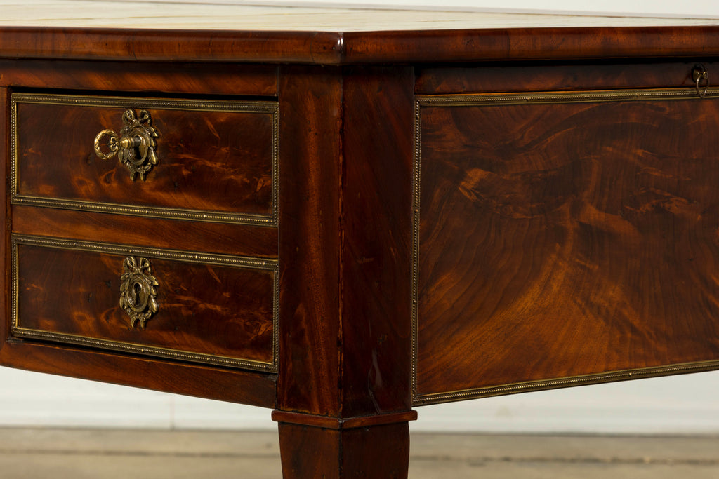 Mid-19th Century French Neoclassical Mahogany Bureau Plat Desk With Chartreuse Leather