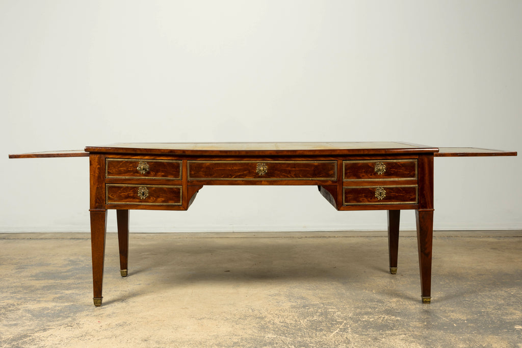 Mid-19th Century French Neoclassical Mahogany Bureau Plat Desk With Chartreuse Leather