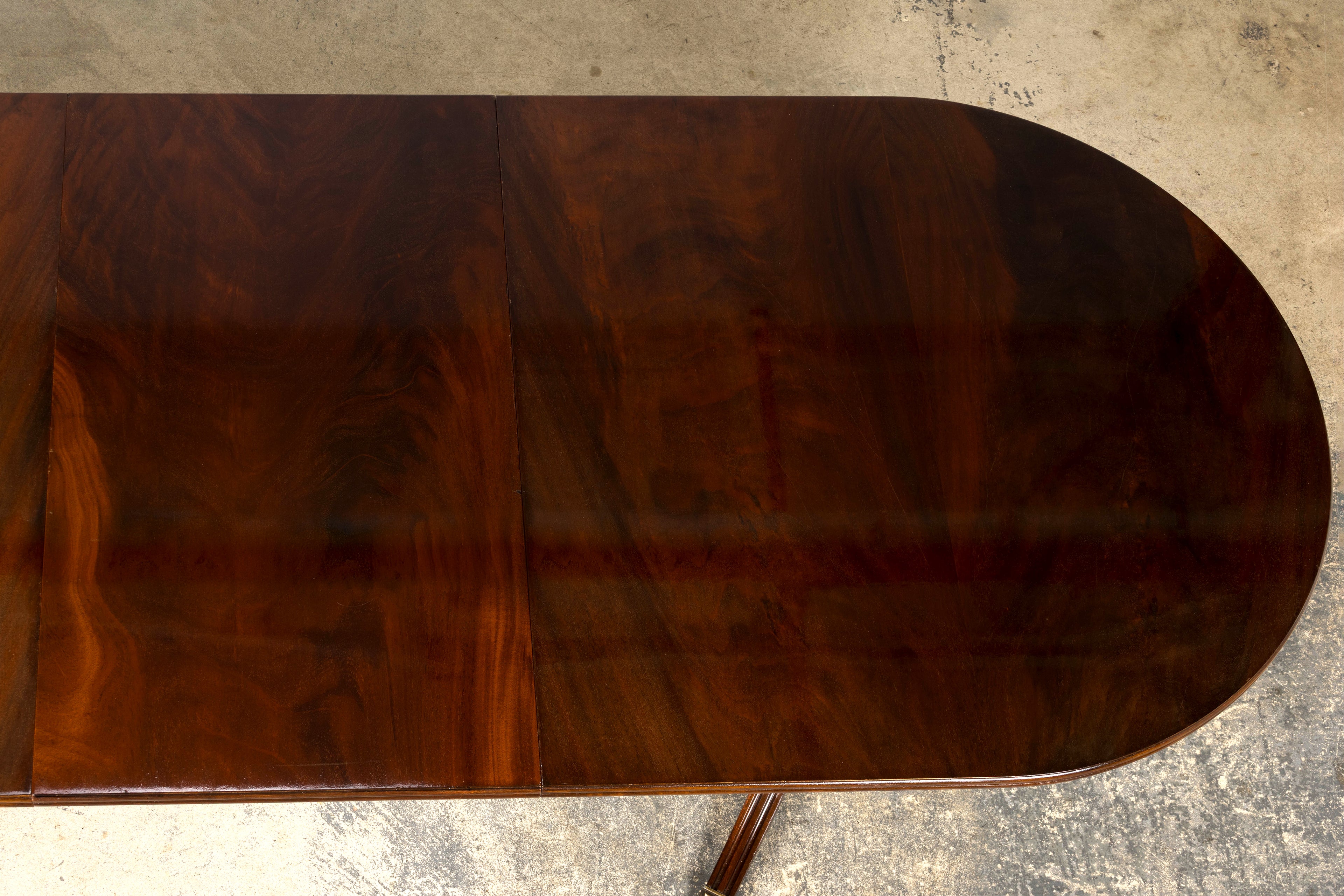 Mid-Century English Georgian Style Mahogany Double Pedestal Extendable Dining Table