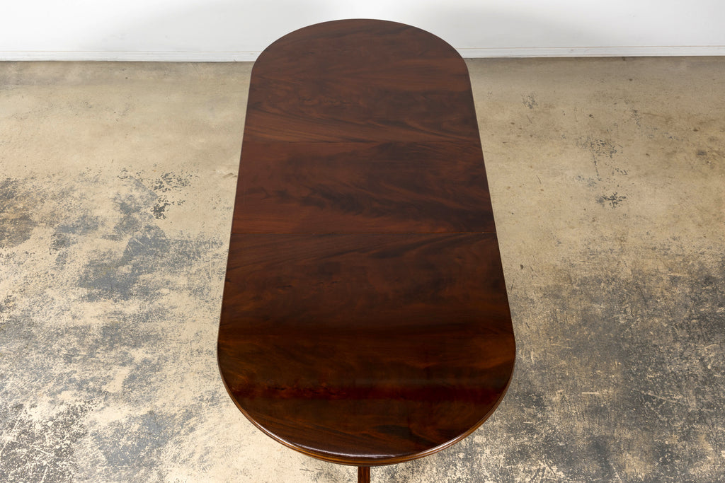 Mid-Century English Georgian Style Mahogany Double Pedestal Extendable Dining Table