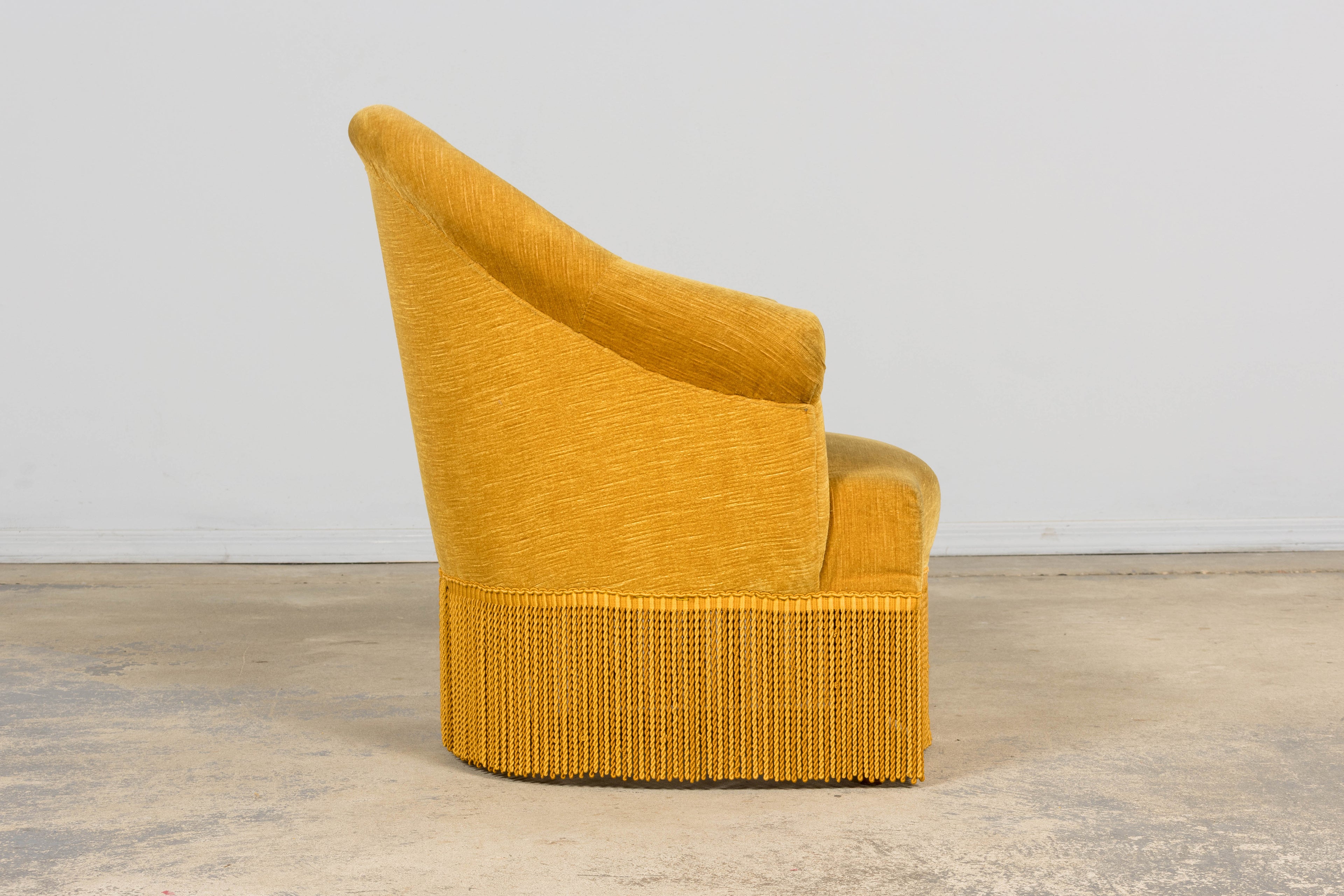 Napoleon III Style Velvet Crapaud Armchair, Provence, 1940