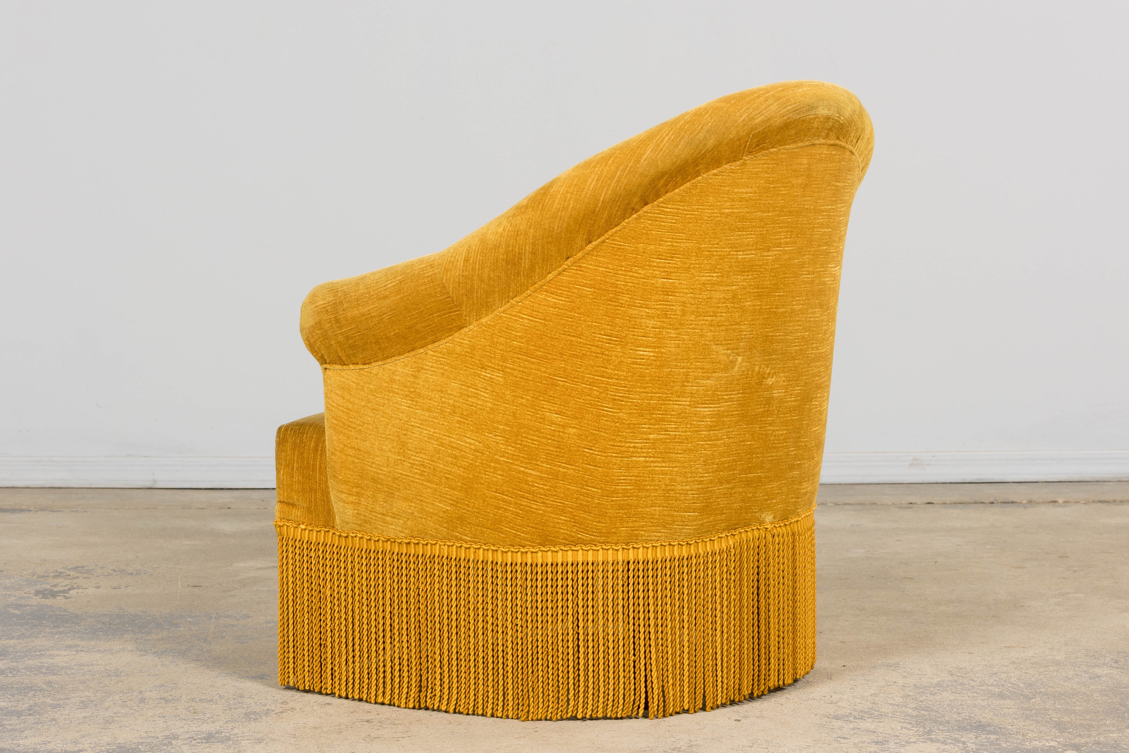 Napoleon III Style Velvet Crapaud Armchair, Provence, 1940