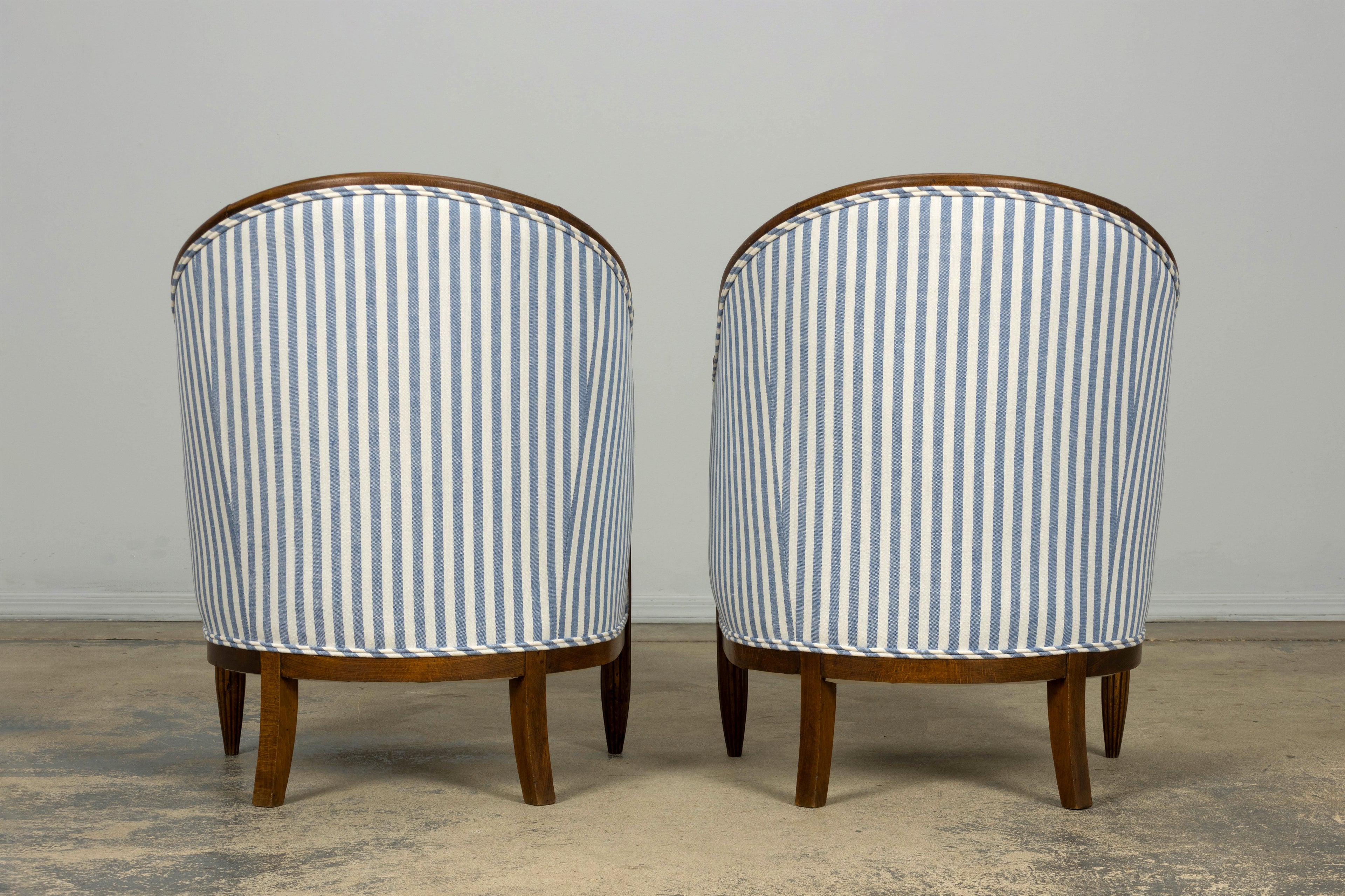Pair of French Art Deco Maple Gondola Barrel Chairs, Provence, circa 1925