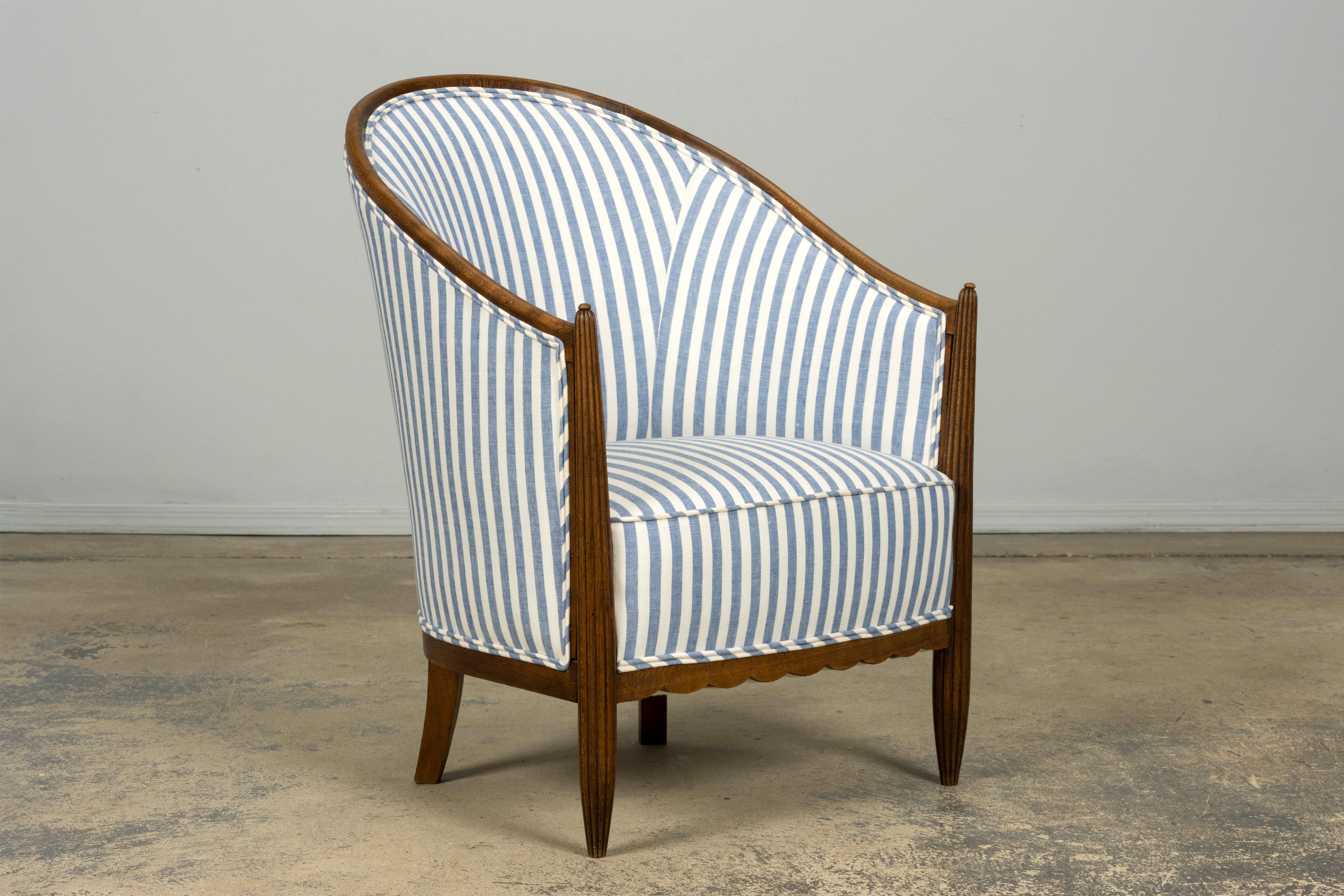 Pair of French Art Deco Maple Gondola Barrel Chairs, Provence, circa 1925