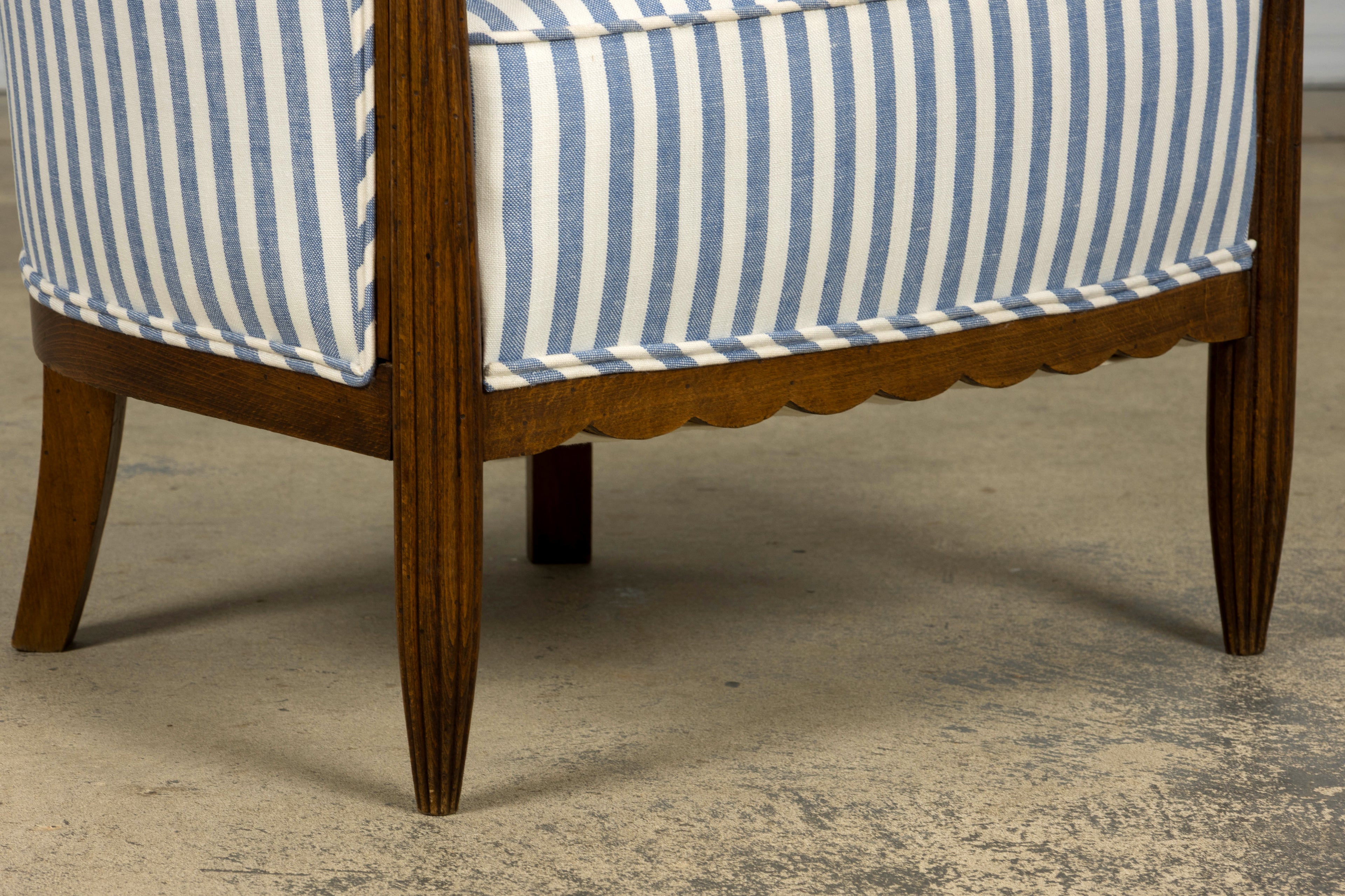Pair of French Art Deco Maple Gondola Barrel Chairs, Provence, circa 1925