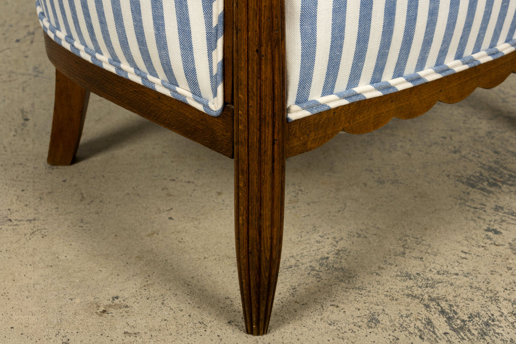 Pair of French Art Deco Maple Gondola Barrel Chairs, Provence, circa 1925