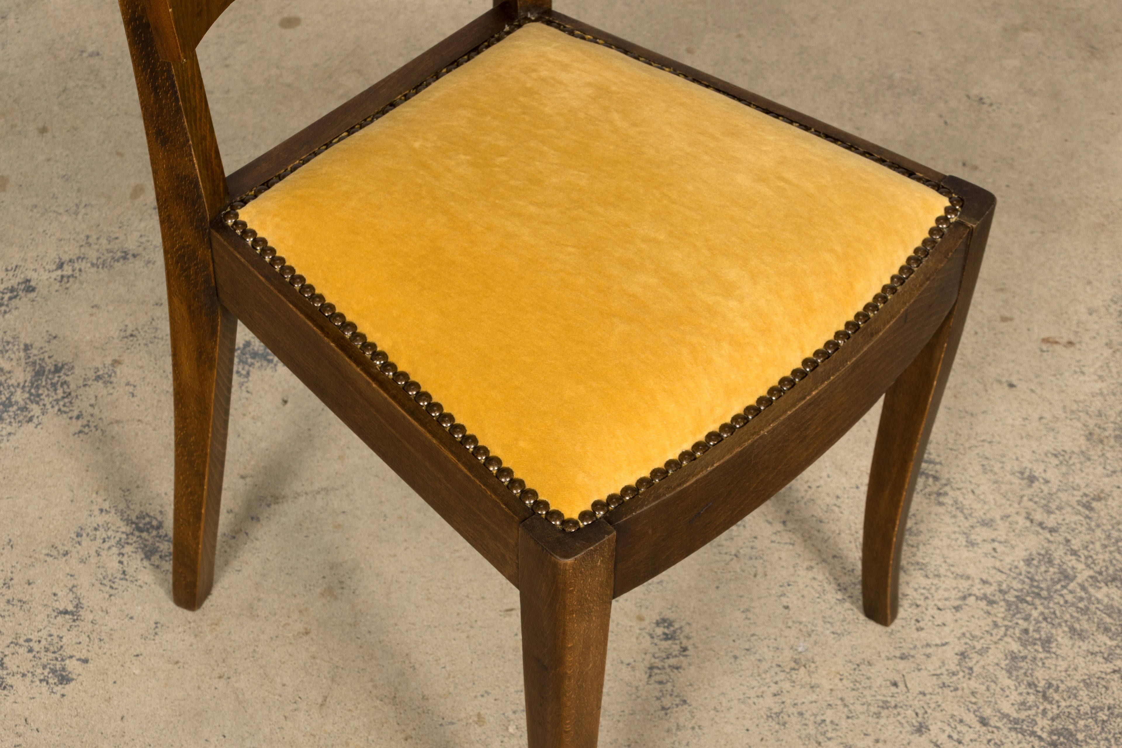 Pair of 1930s French Art Deco Mustache-Back Oak and Walnut Side Accent Chairs