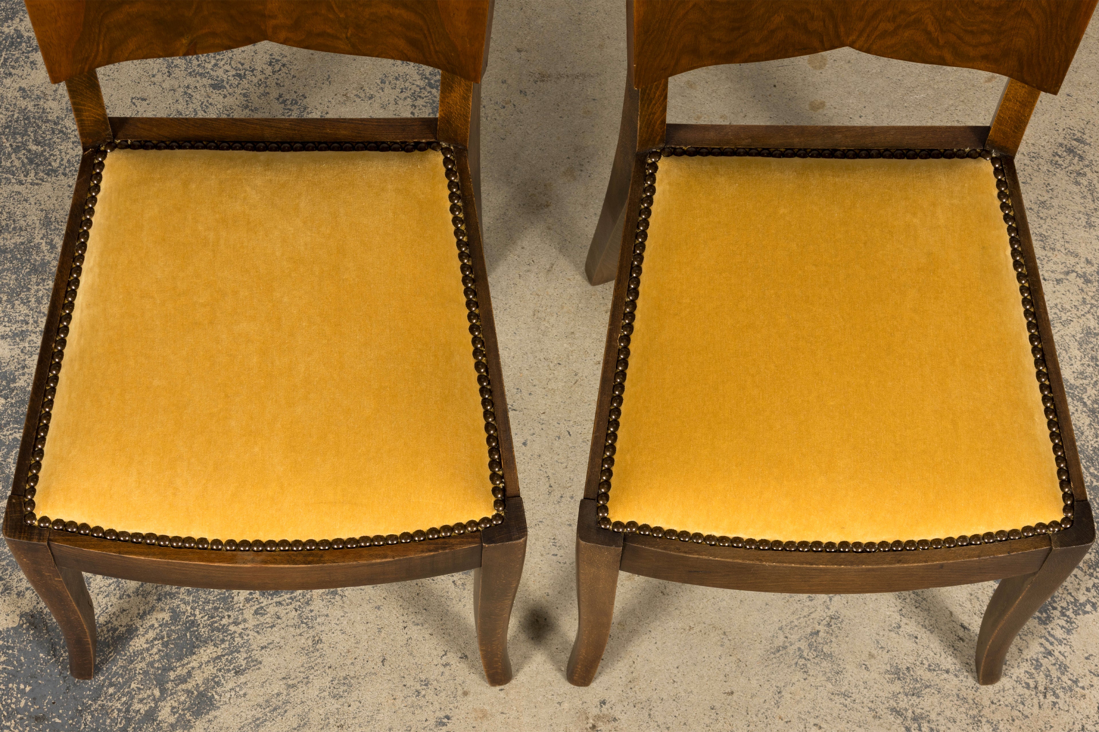 Pair of 1930s French Art Deco Mustache-Back Oak and Walnut Side Accent Chairs