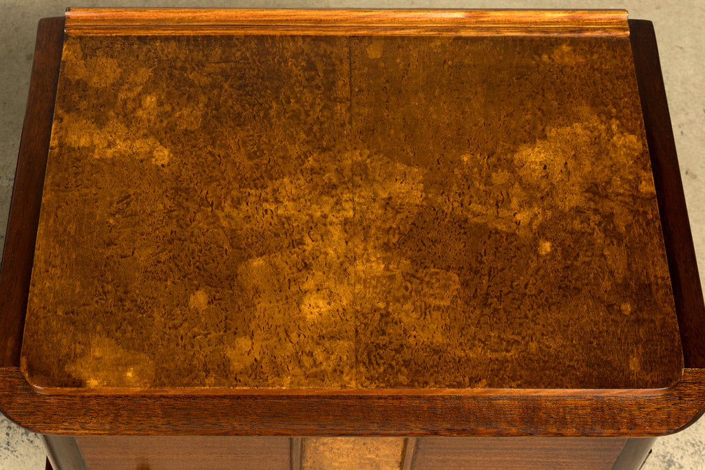 Pair of French Art Deco Mahogany and Burl Wood Nightstands, 1930s