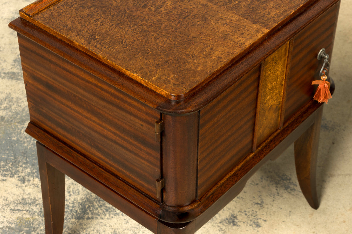 Pair of French Art Deco Mahogany and Burl Wood Nightstands, 1930s