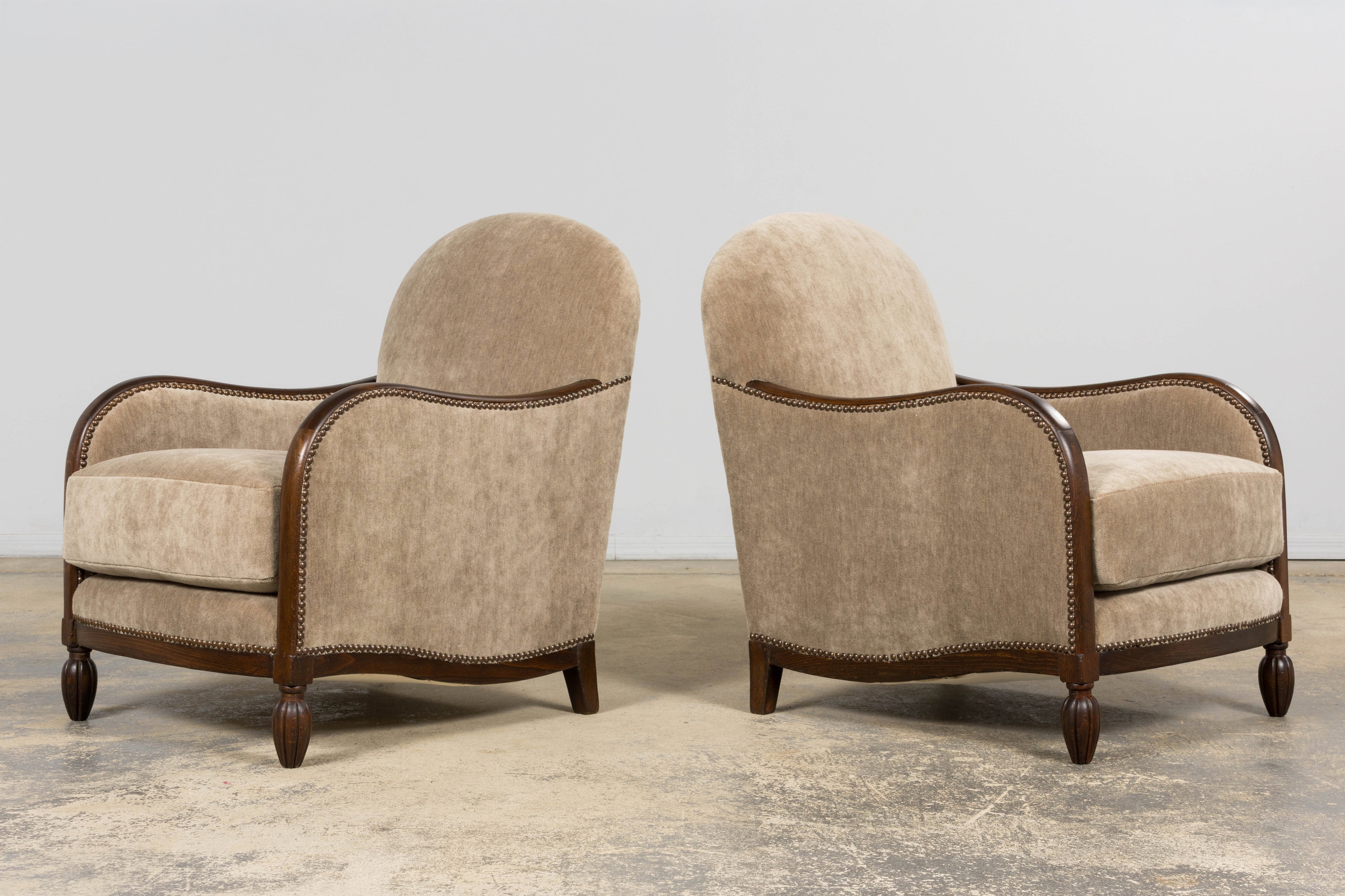 Pair of French Art Deco Mohair Club Chairs with Ottoman, Paris, 1930s