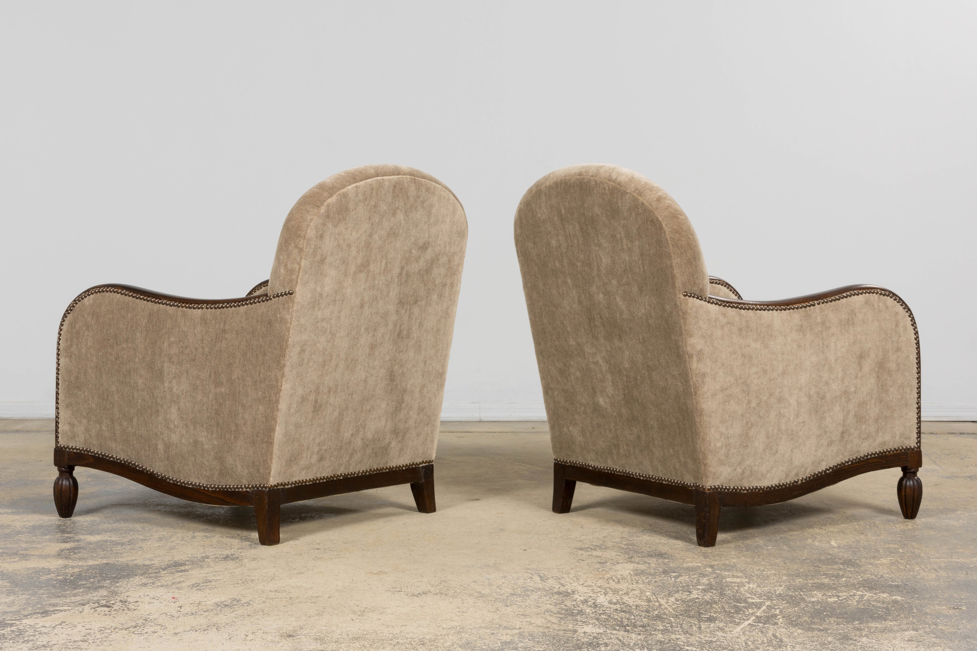 Pair of French Art Deco Mohair Club Chairs with Ottoman, Paris, 1930s