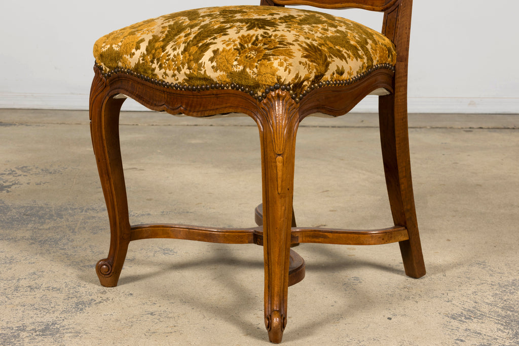 Set of 8 Early 20th Century French Louis XV Style Walnut Dining Chairs