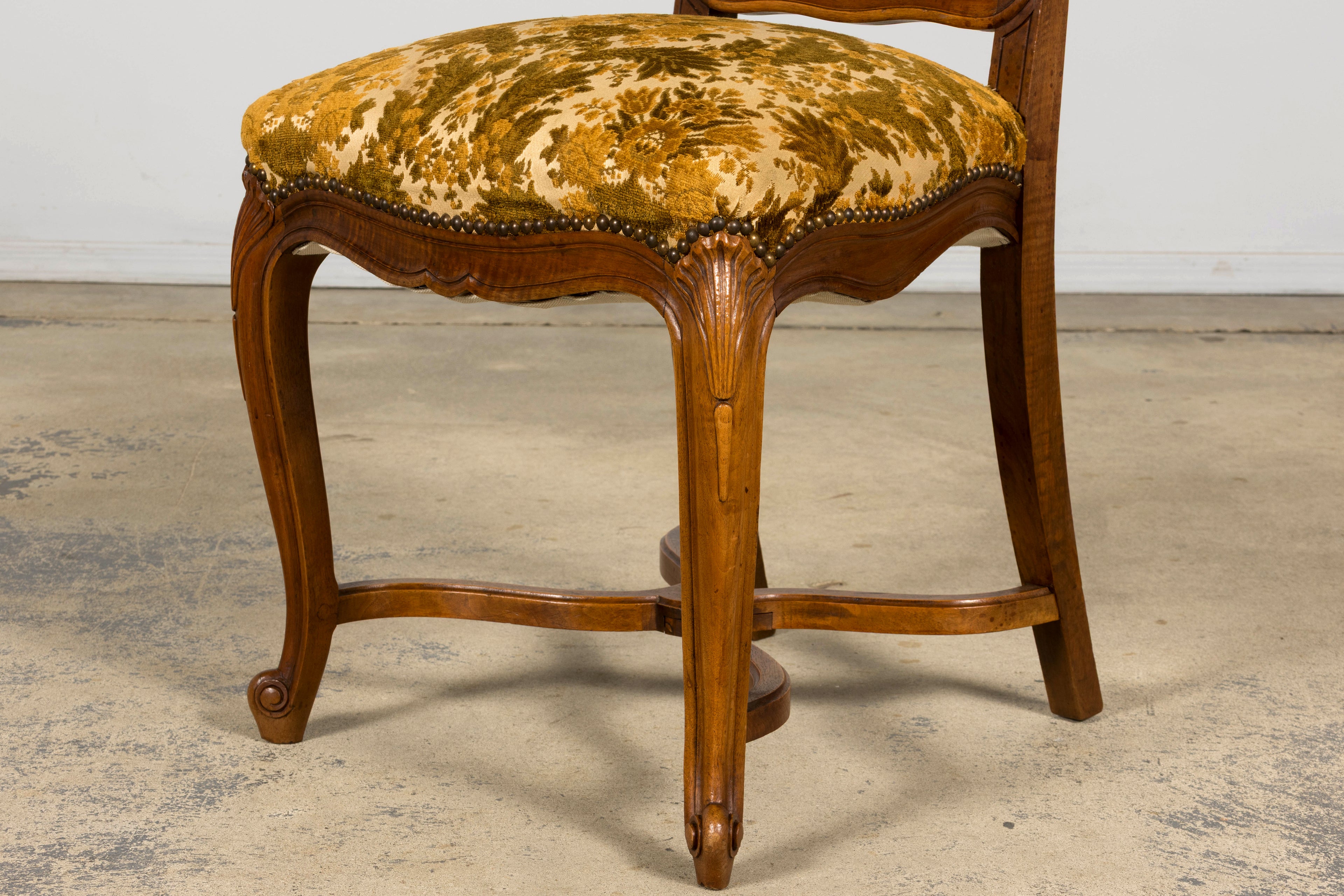 Set of 8 Early 20th Century French Louis XV Style Walnut Dining Chairs