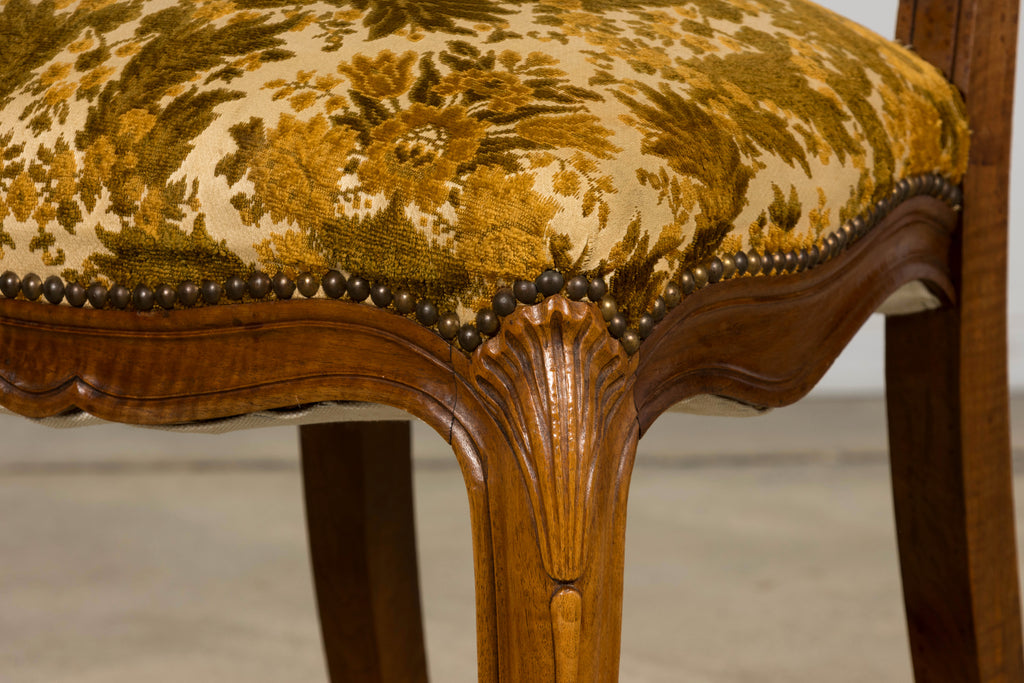 Set of 8 Early 20th Century French Louis XV Style Walnut Dining Chairs