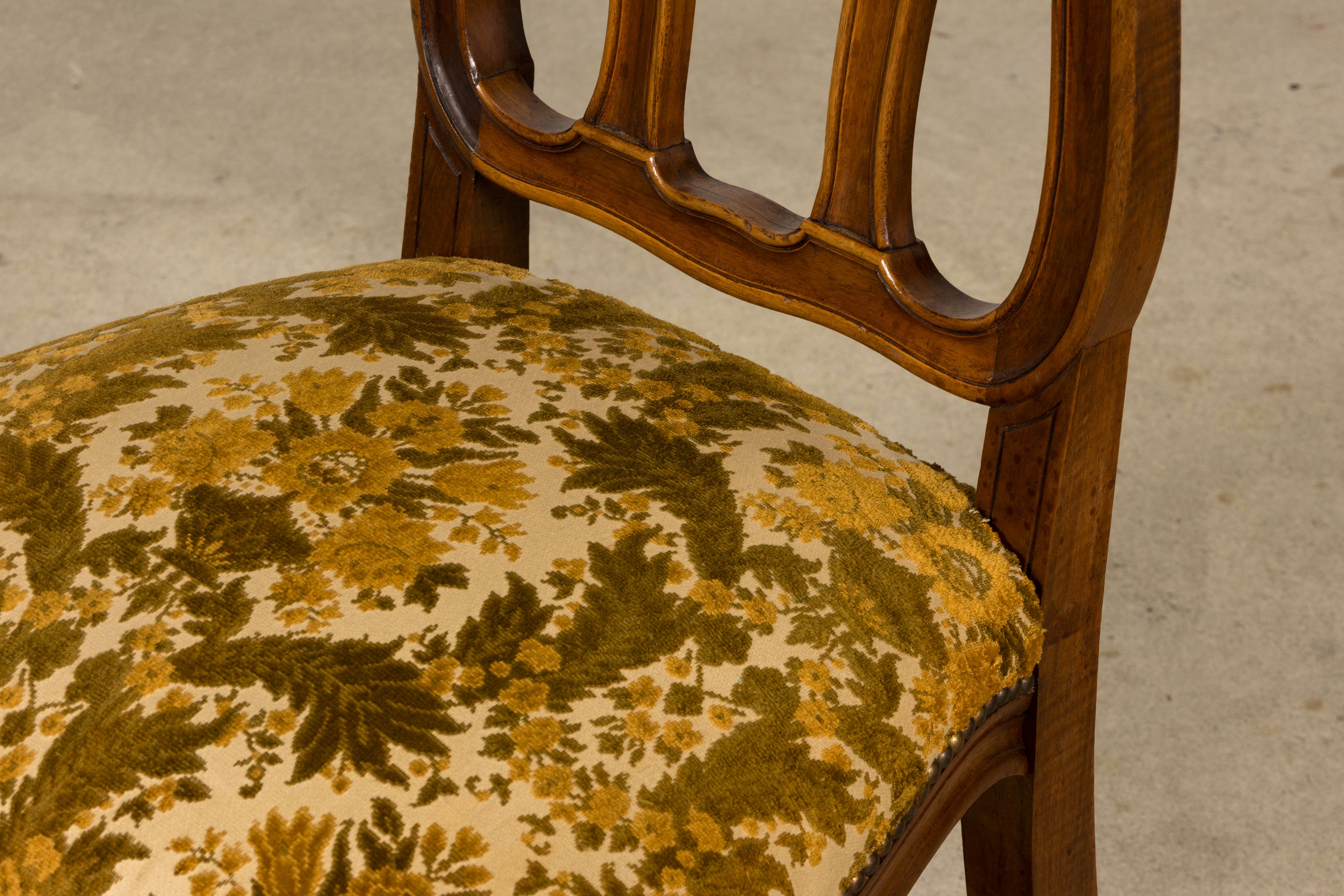 Set of 8 Early 20th Century French Louis XV Style Walnut Dining Chairs