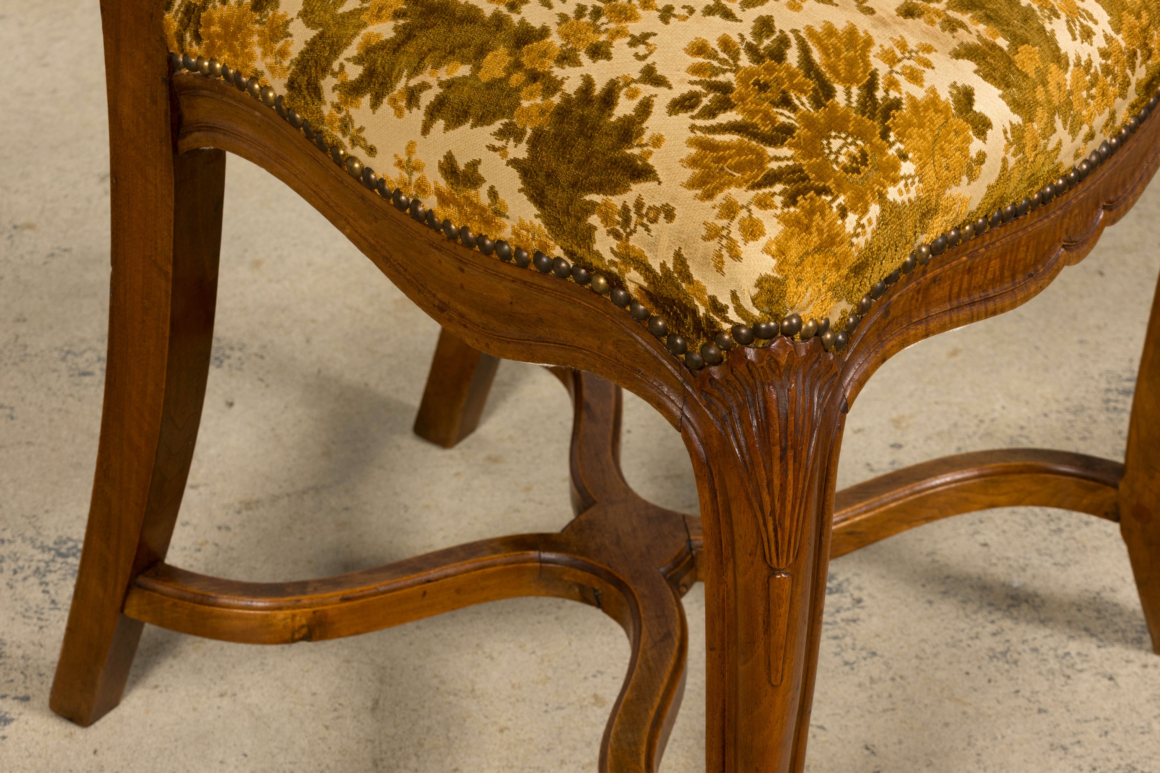 Set of 8 Early 20th Century French Louis XV Style Walnut Dining Chairs