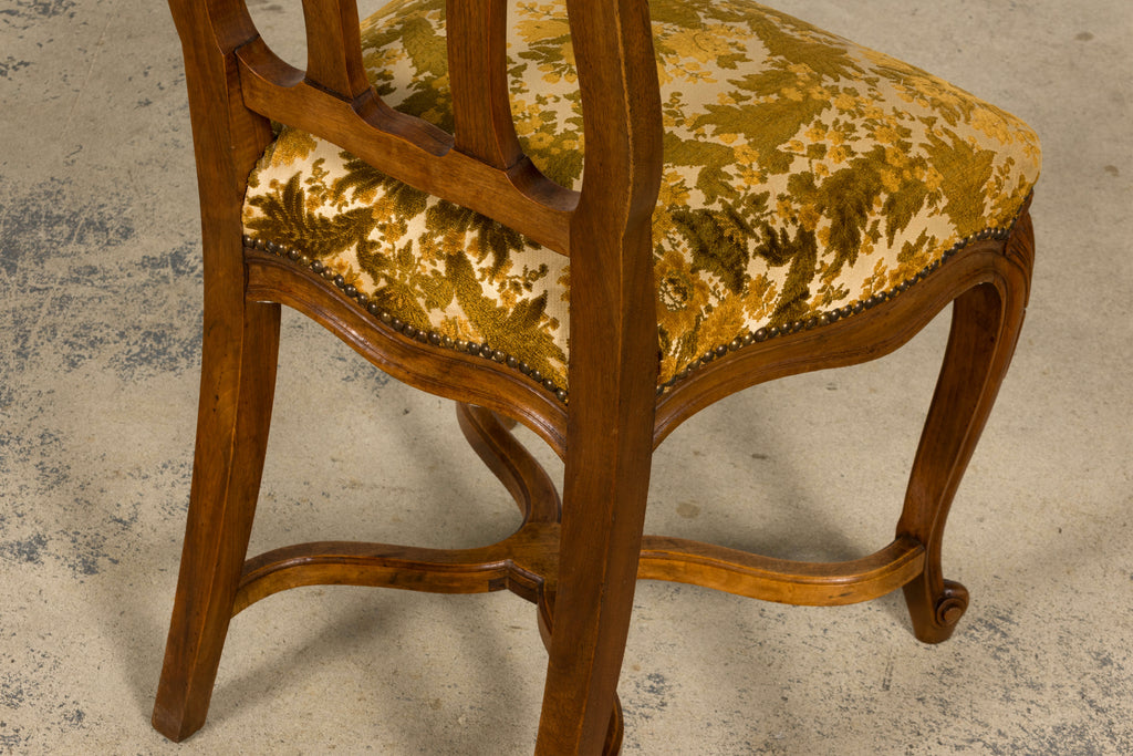 Set of 8 Early 20th Century French Louis XV Style Walnut Dining Chairs