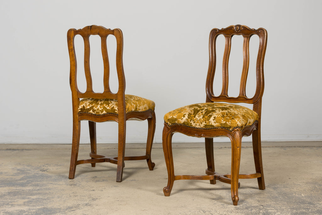 Set of 8 Early 20th Century French Louis XV Style Walnut Dining Chairs