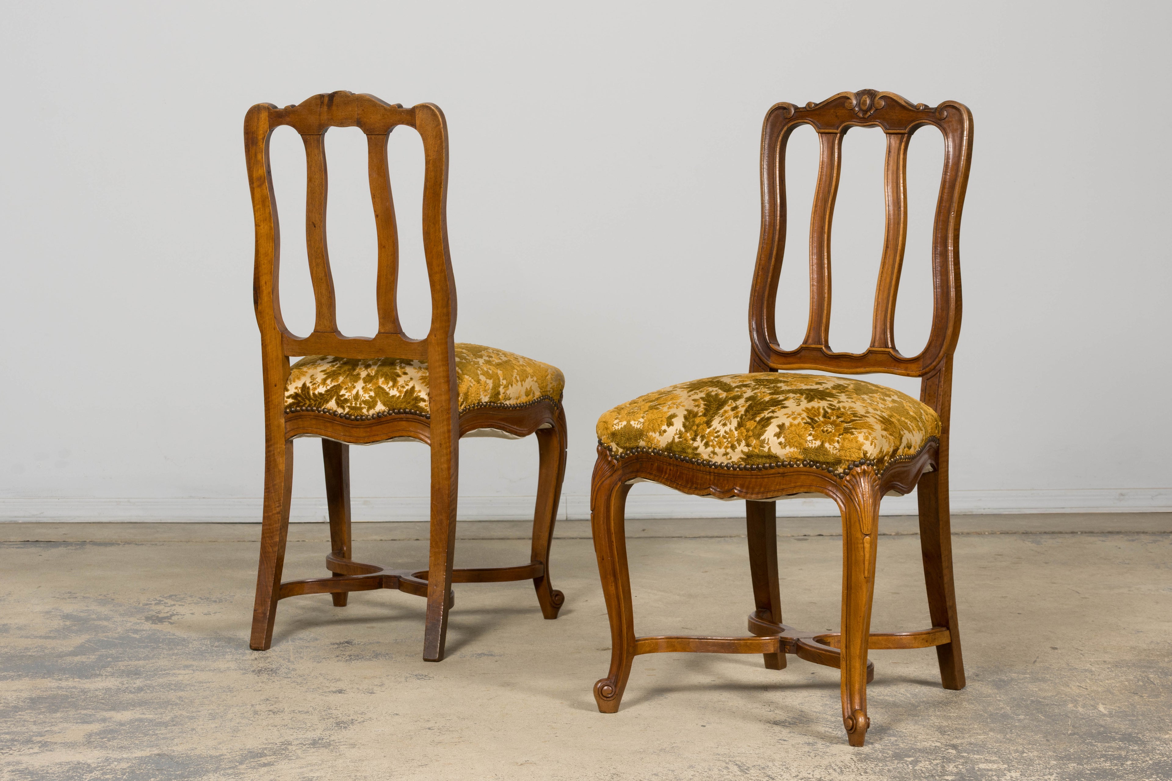 Set of 8 Early 20th Century French Louis XV Style Walnut Dining Chairs