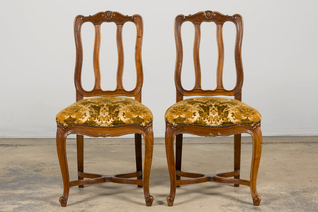 Set of 8 Early 20th Century French Louis XV Style Walnut Dining Chairs