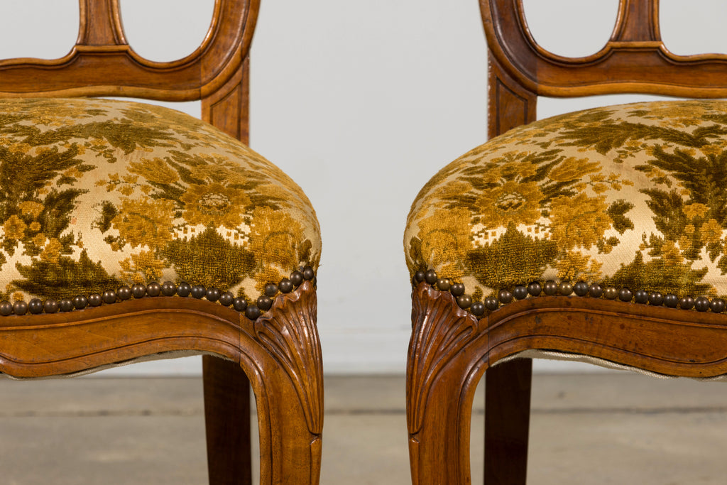 Set of 8 Early 20th Century French Louis XV Style Walnut Dining Chairs