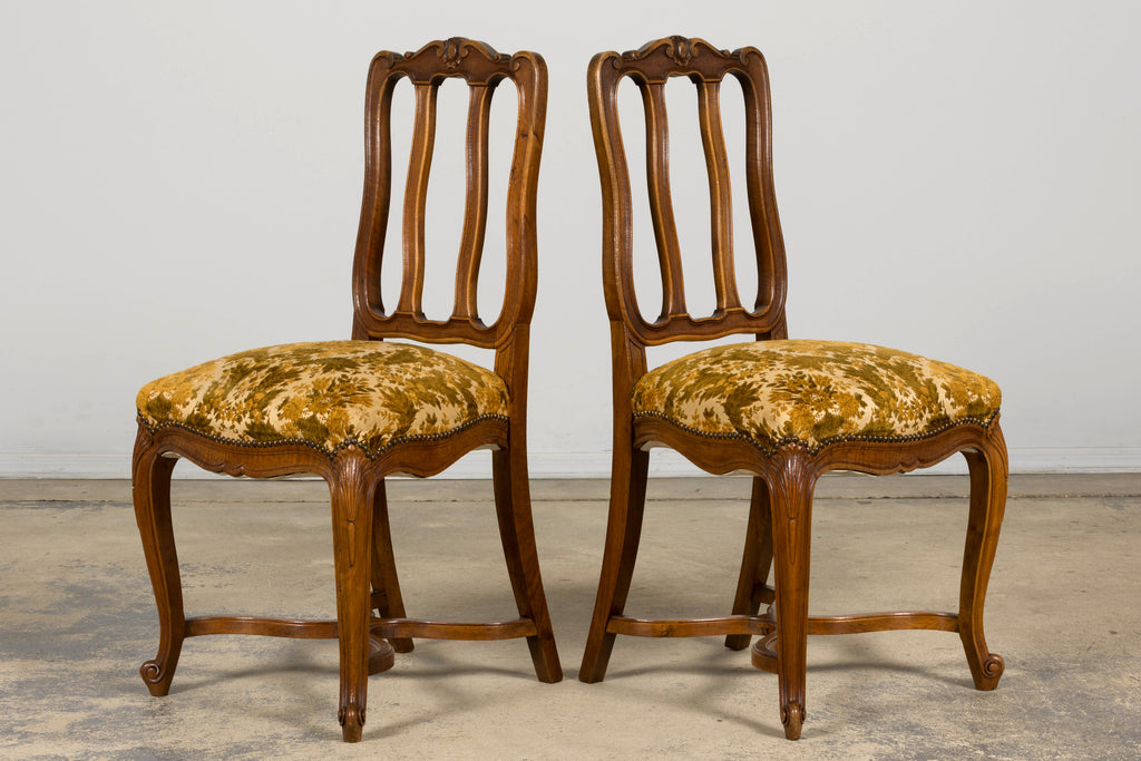 Set of 8 Early 20th Century French Louis XV Style Walnut Dining Chairs