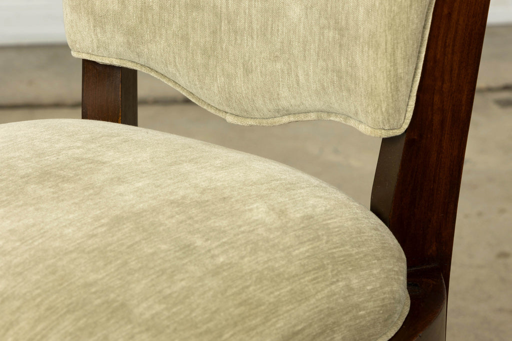 Set of 8 French Art Deco Walnut Dining Chairs in Sprout Green Velvet, 1930s