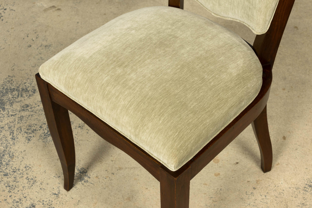 Set of 8 French Art Deco Walnut Dining Chairs in Sprout Green Velvet, 1930s