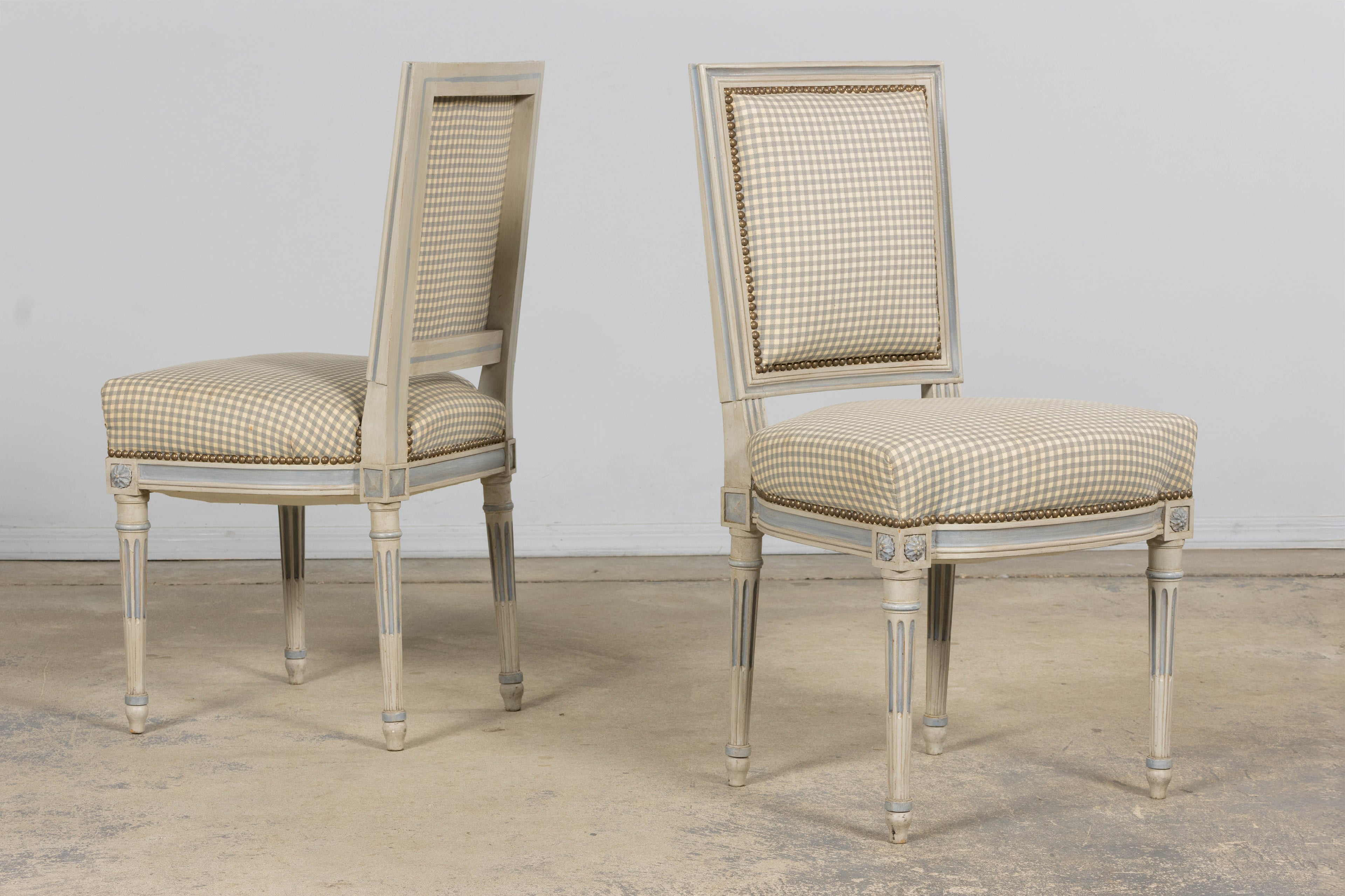 Set of Eight Early 20th Century French Louis XVI Style Painted Dining Chairs with Gingham Upholstery, Paris