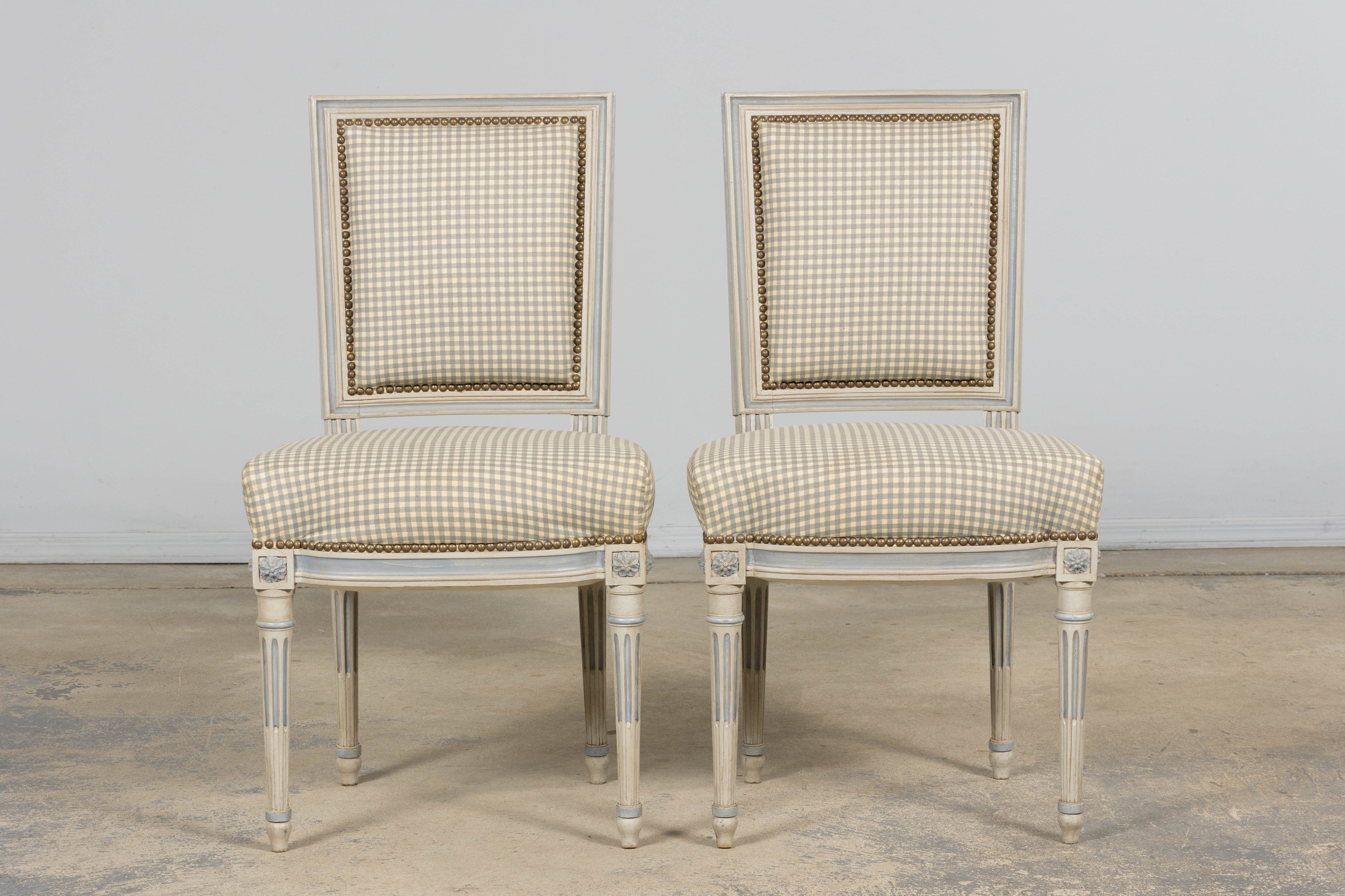Set of Eight Early 20th Century French Louis XVI Style Painted Dining Chairs with Gingham Upholstery, Paris