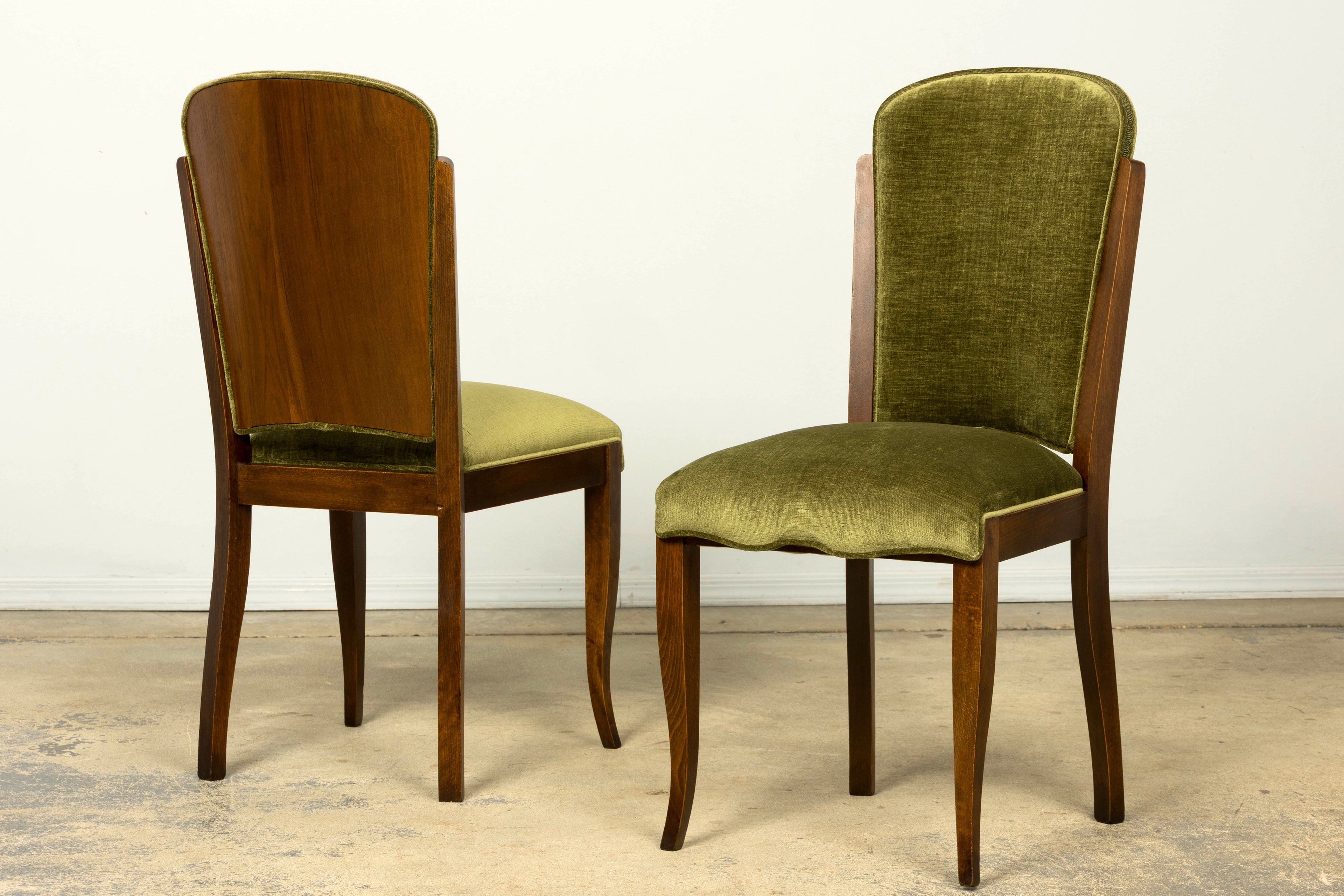 Set of Six 1930s French Art Deco Maple Dining Chairs in Olive Green Velvet