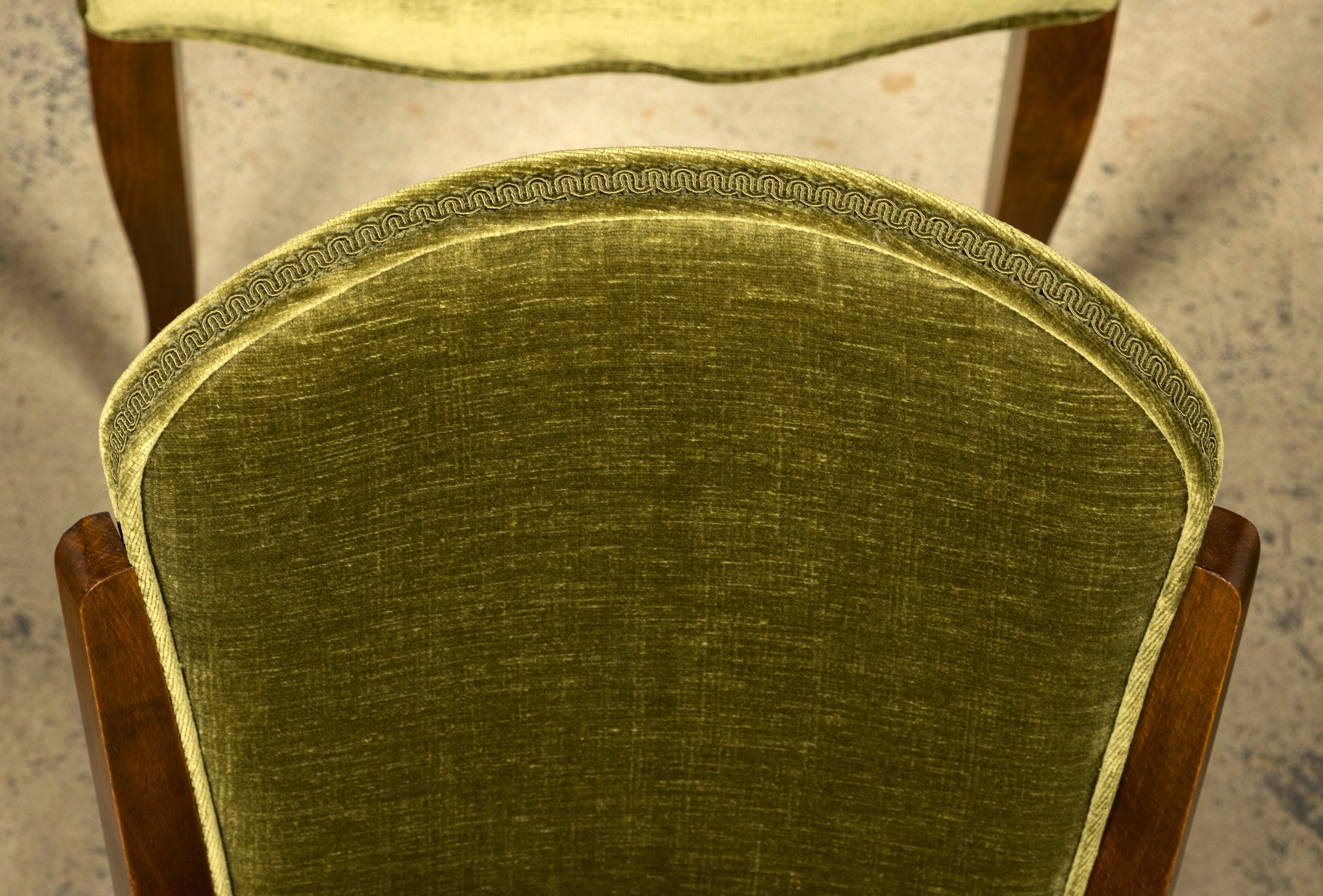 Set of Six 1930s French Art Deco Maple Dining Chairs in Olive Green Velvet