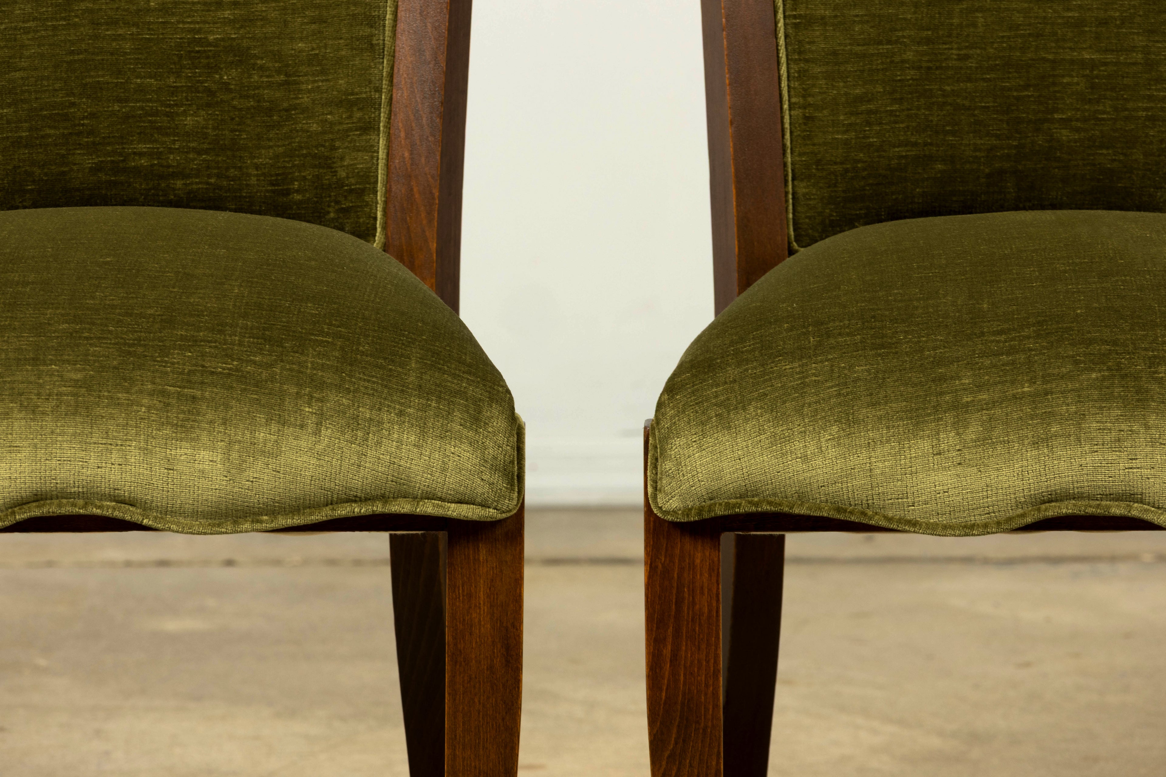 Set of Six 1930s French Art Deco Maple Dining Chairs in Olive Green Velvet
