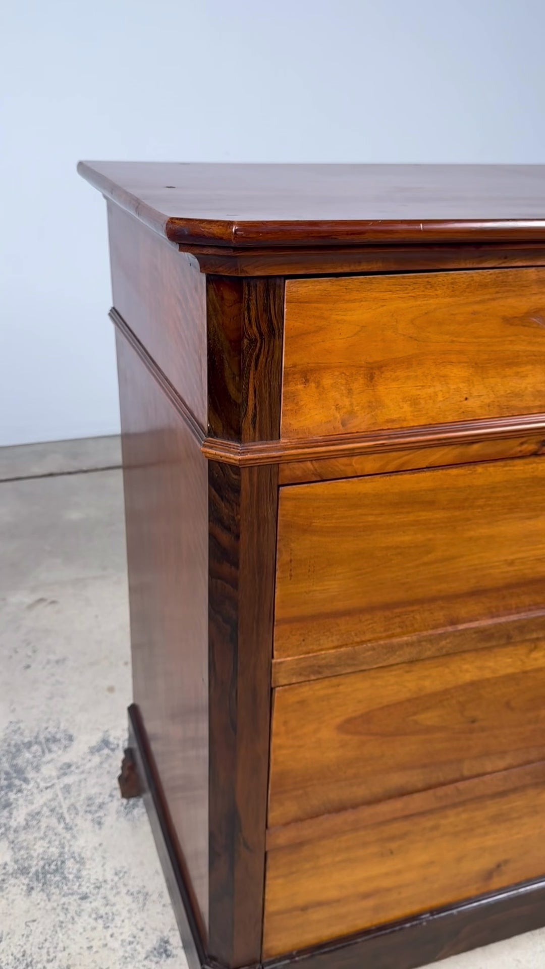 Mid-19th Century French Louis Philippe Walnut Chest of Drawers