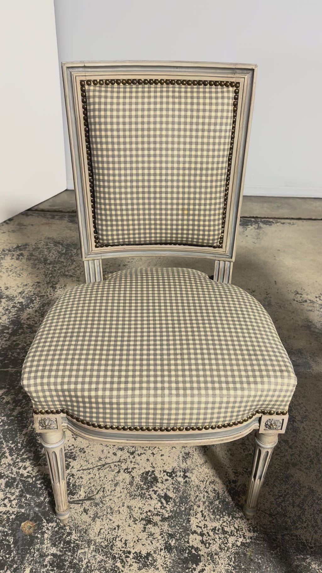 Set of Eight Early 20th Century French Louis XVI Style Painted Dining Chairs with Gingham Upholstery, Paris