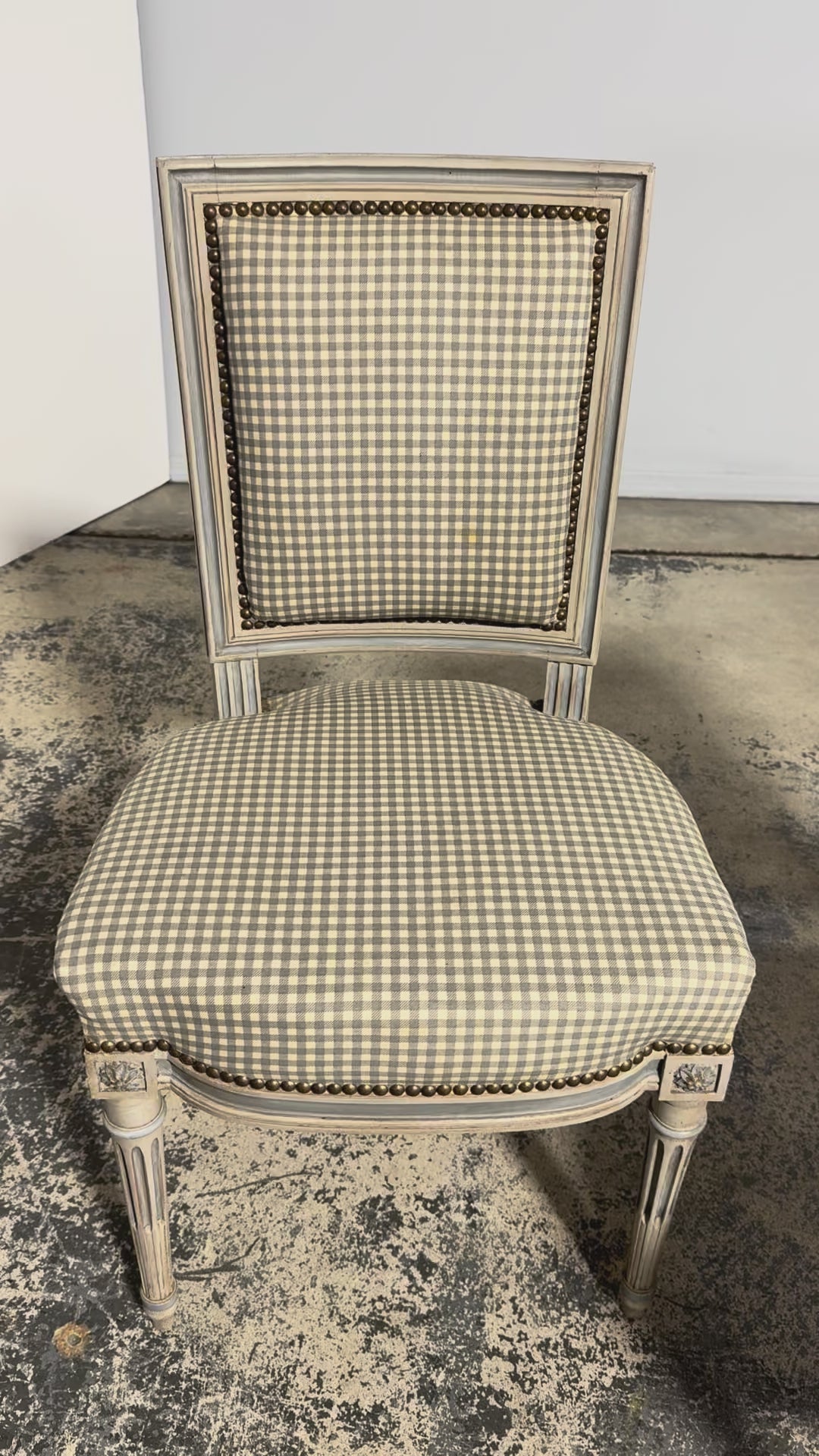 Set of Eight Early 20th Century French Louis XVI Style Painted Dining Chairs with Gingham Upholstery, Paris