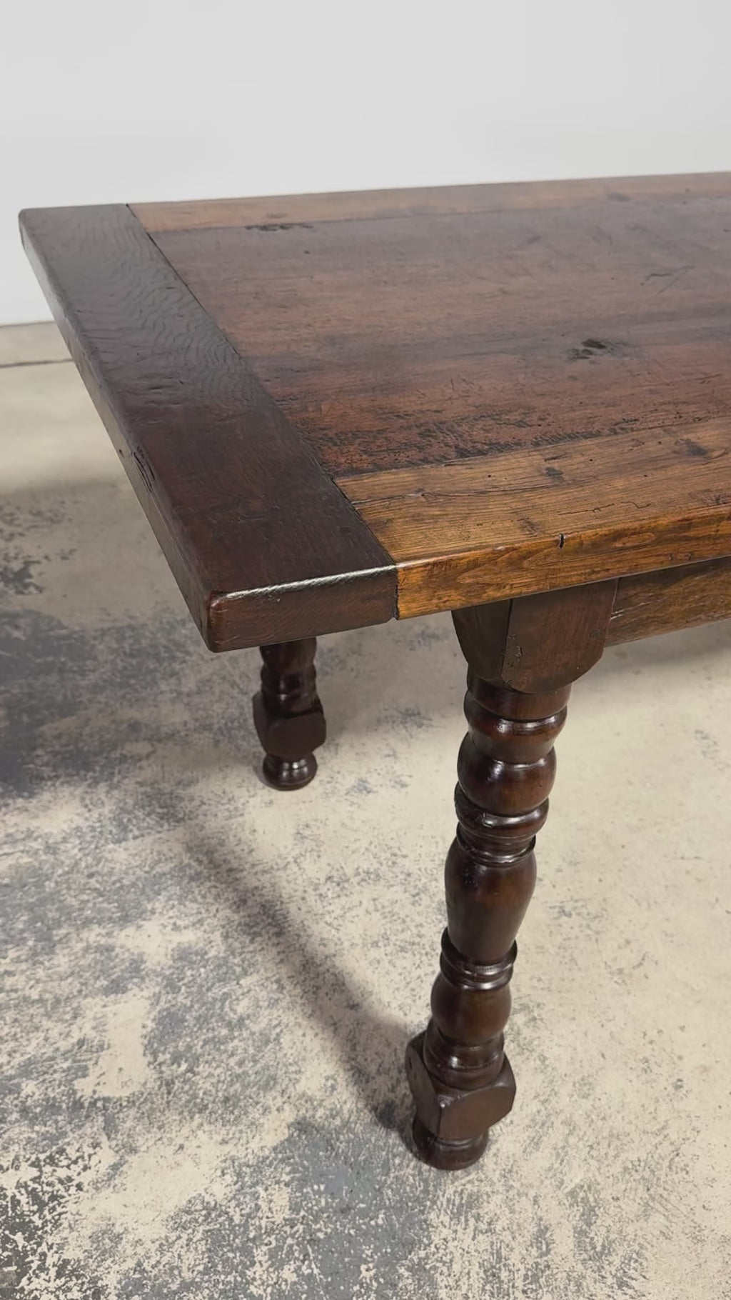 Early 19th Century French Louis XIII Style Oak Farmhouse Dining Table