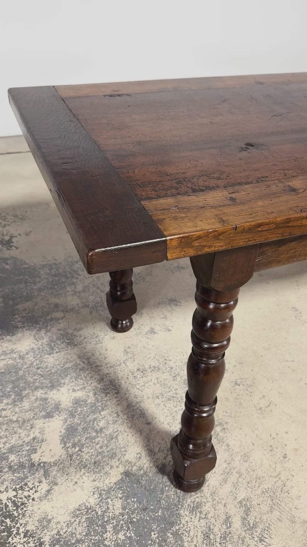 Early 19th Century French Louis XIII Style Oak Farmhouse Dining Table