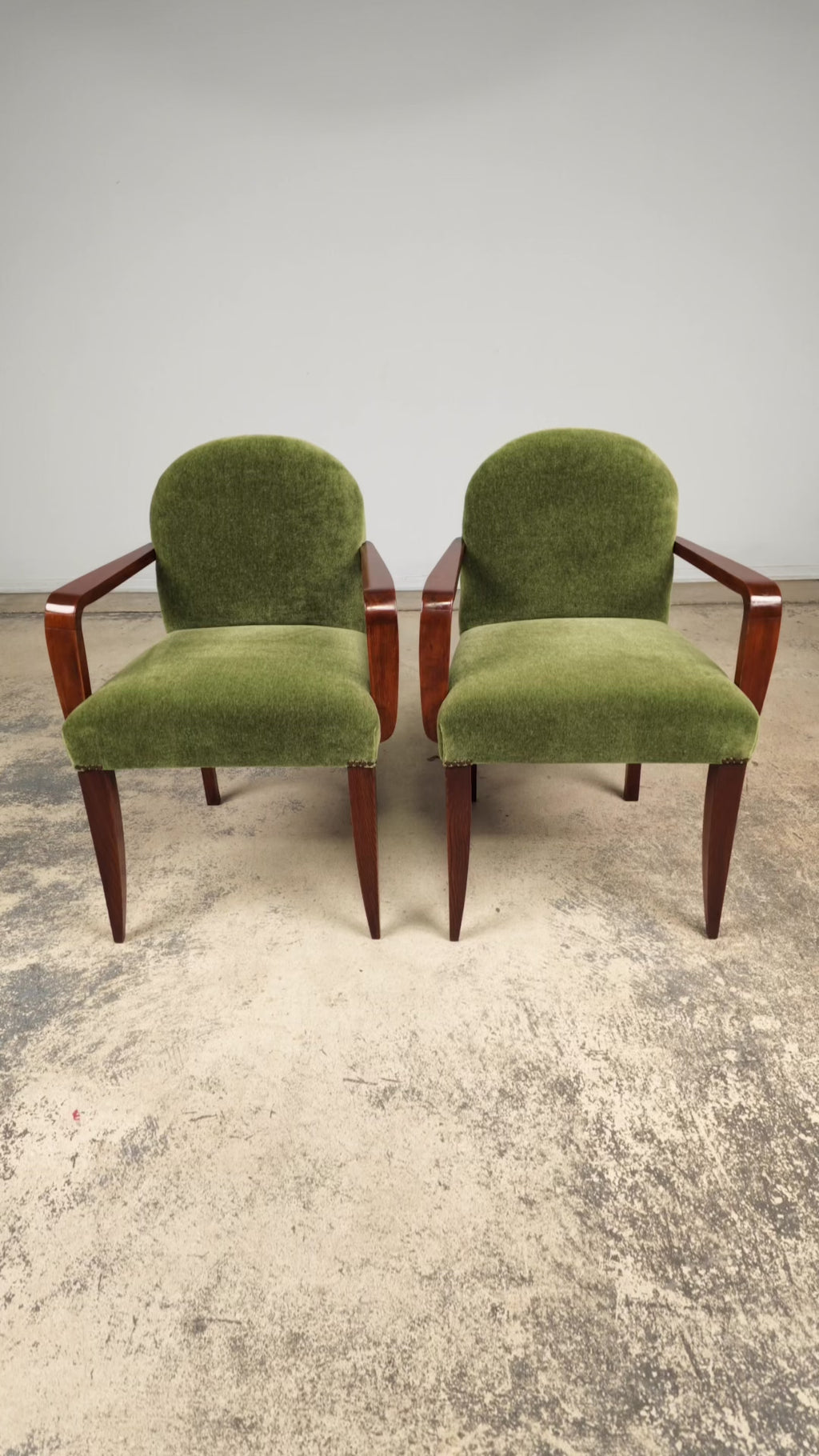 Pair of French Art Deco Oak Armchairs in Olive Green Mohair, 1930s