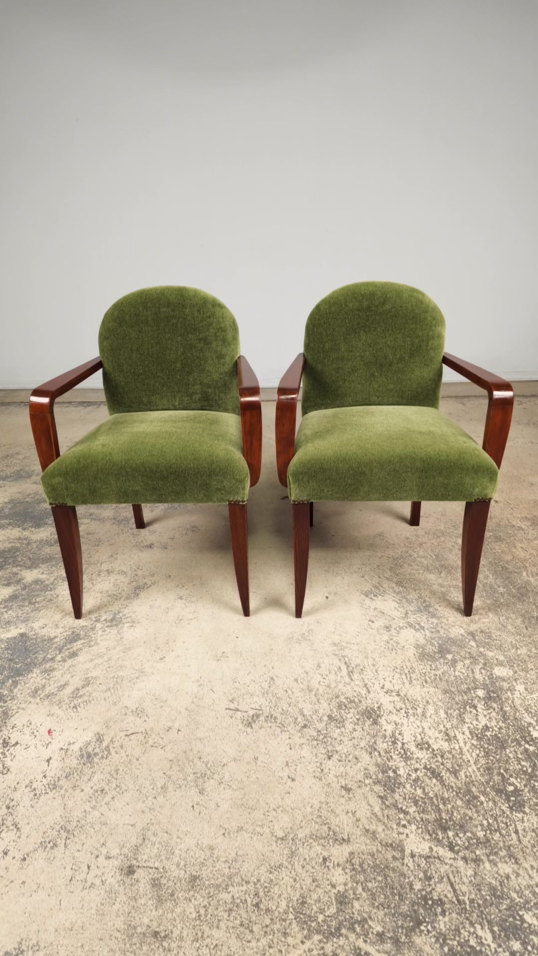 Pair of French Art Deco Oak Armchairs in Olive Green Mohair, 1930s