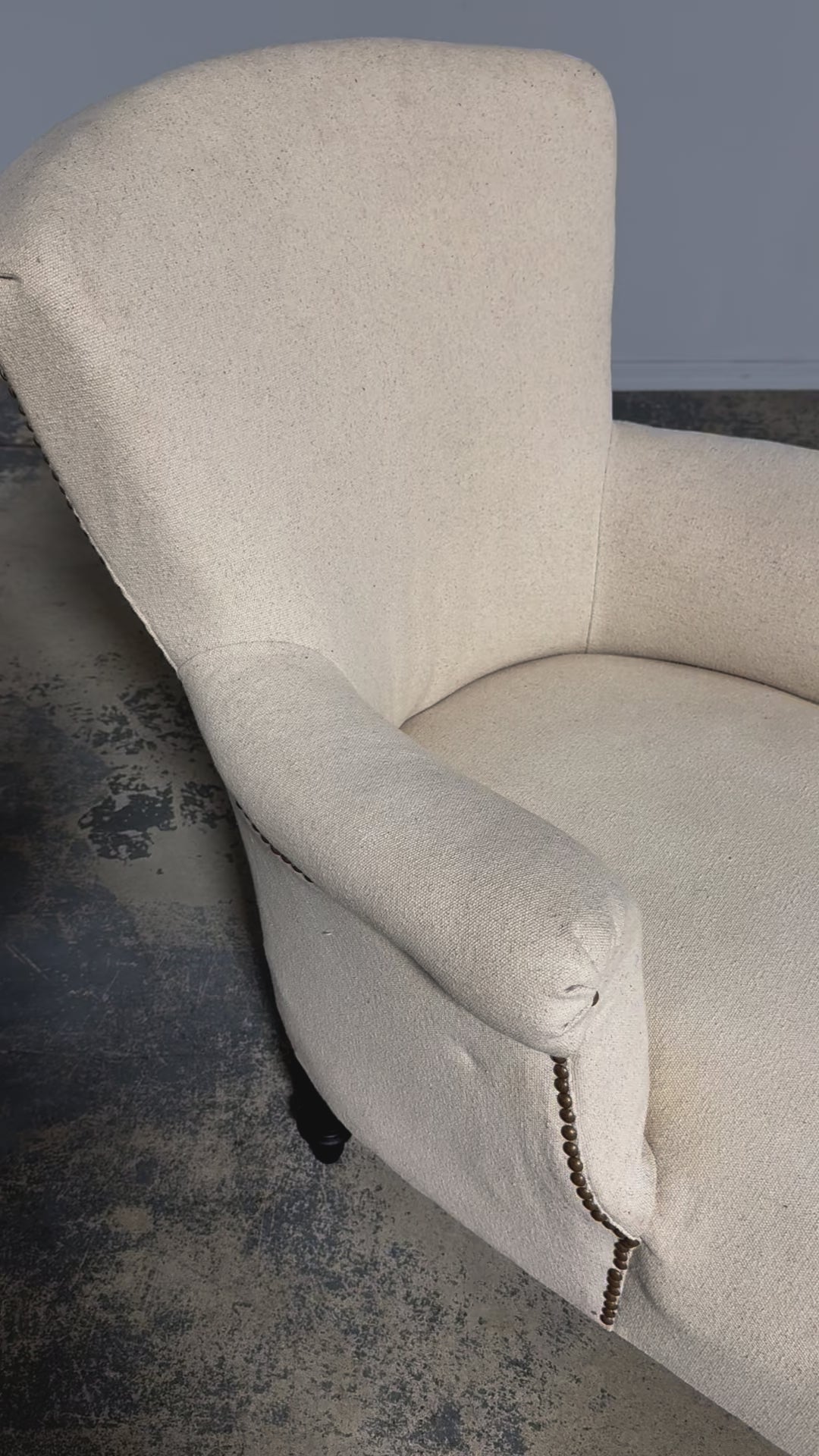 19th Century French Napoleon III Chaise Lounge W/ Off-White Fabric