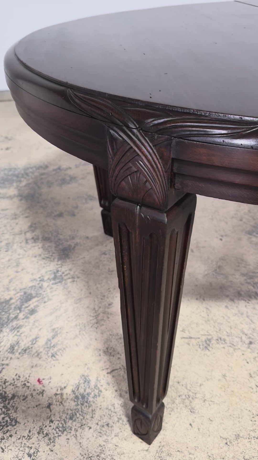 1940s French Art Deco Oval Maple Dining Table