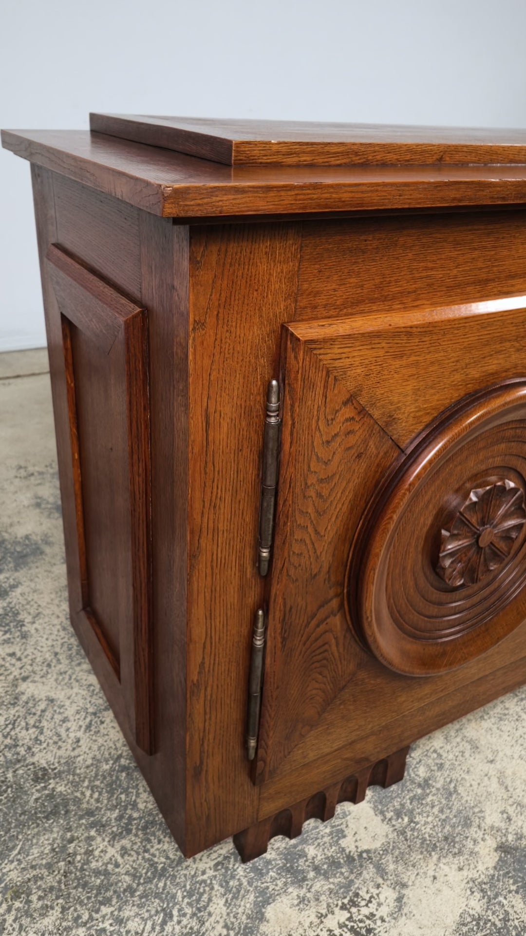1940s French Art Deco Brutalist Oak Sideboard in the Style of Charles Dudouyt