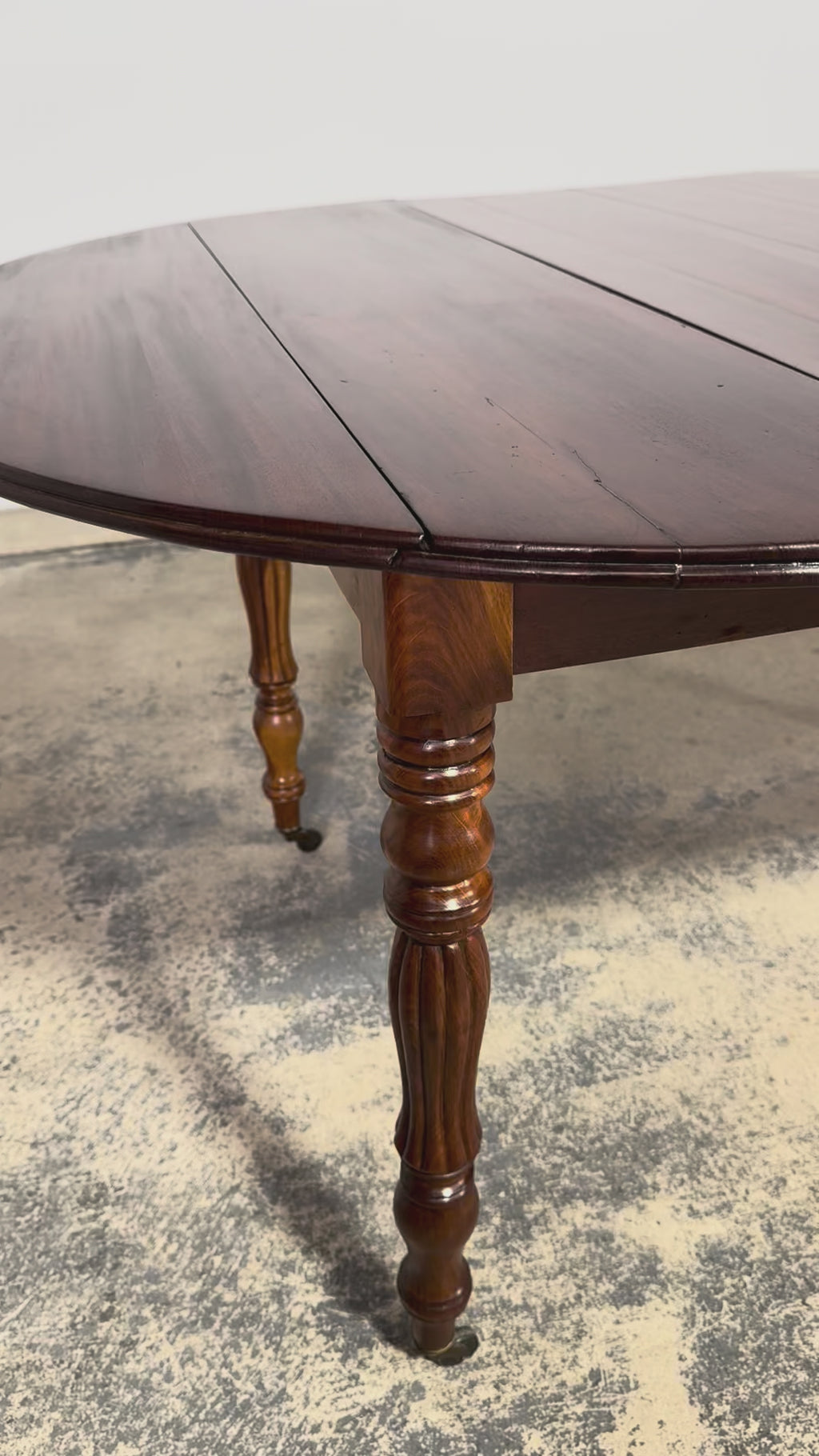 Antique English Victorian Drop-Leaf Dining Table in Mahogany, Late 19th Century